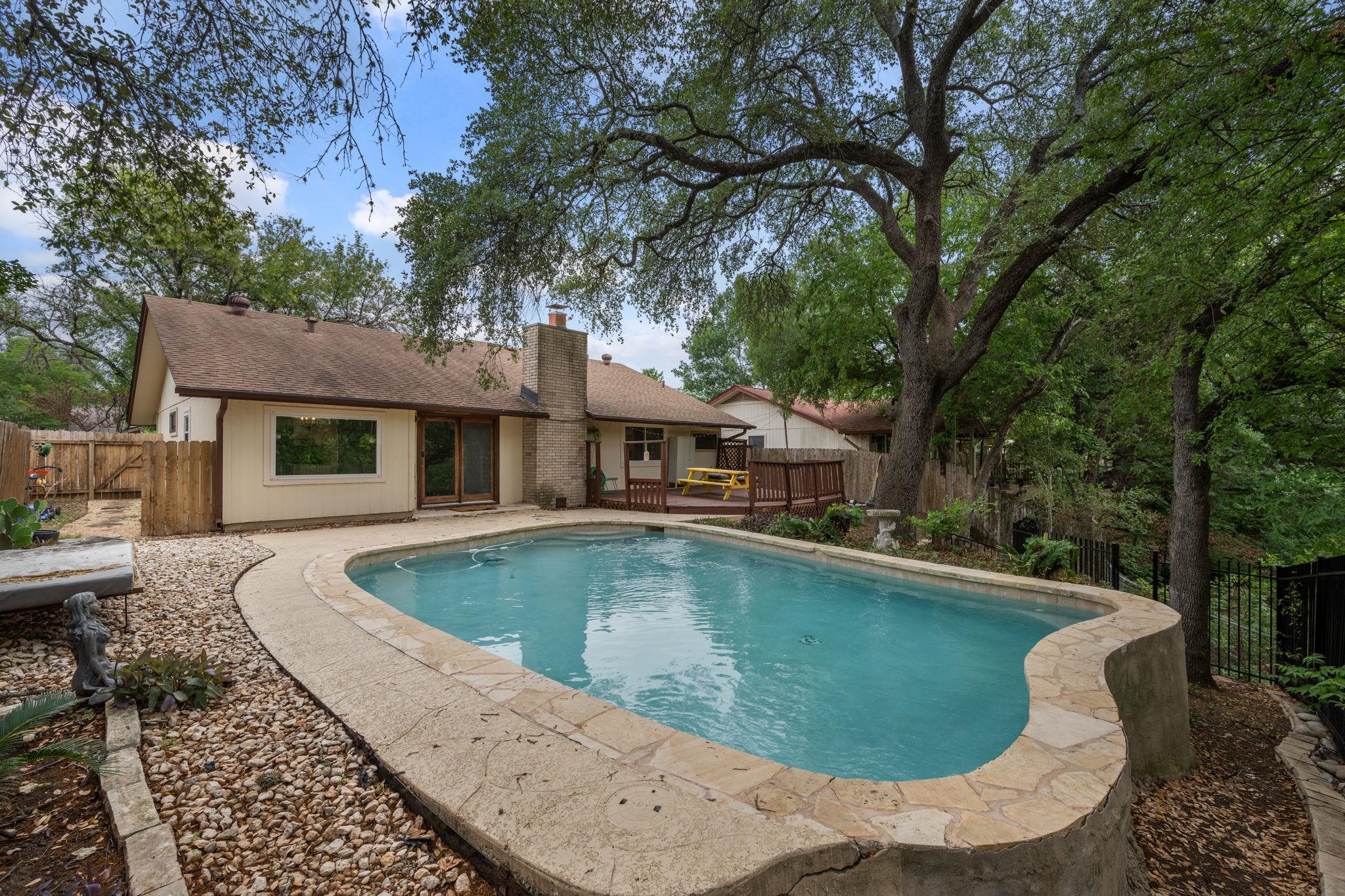 5300 Suburban Dr, Austin, TX 78745