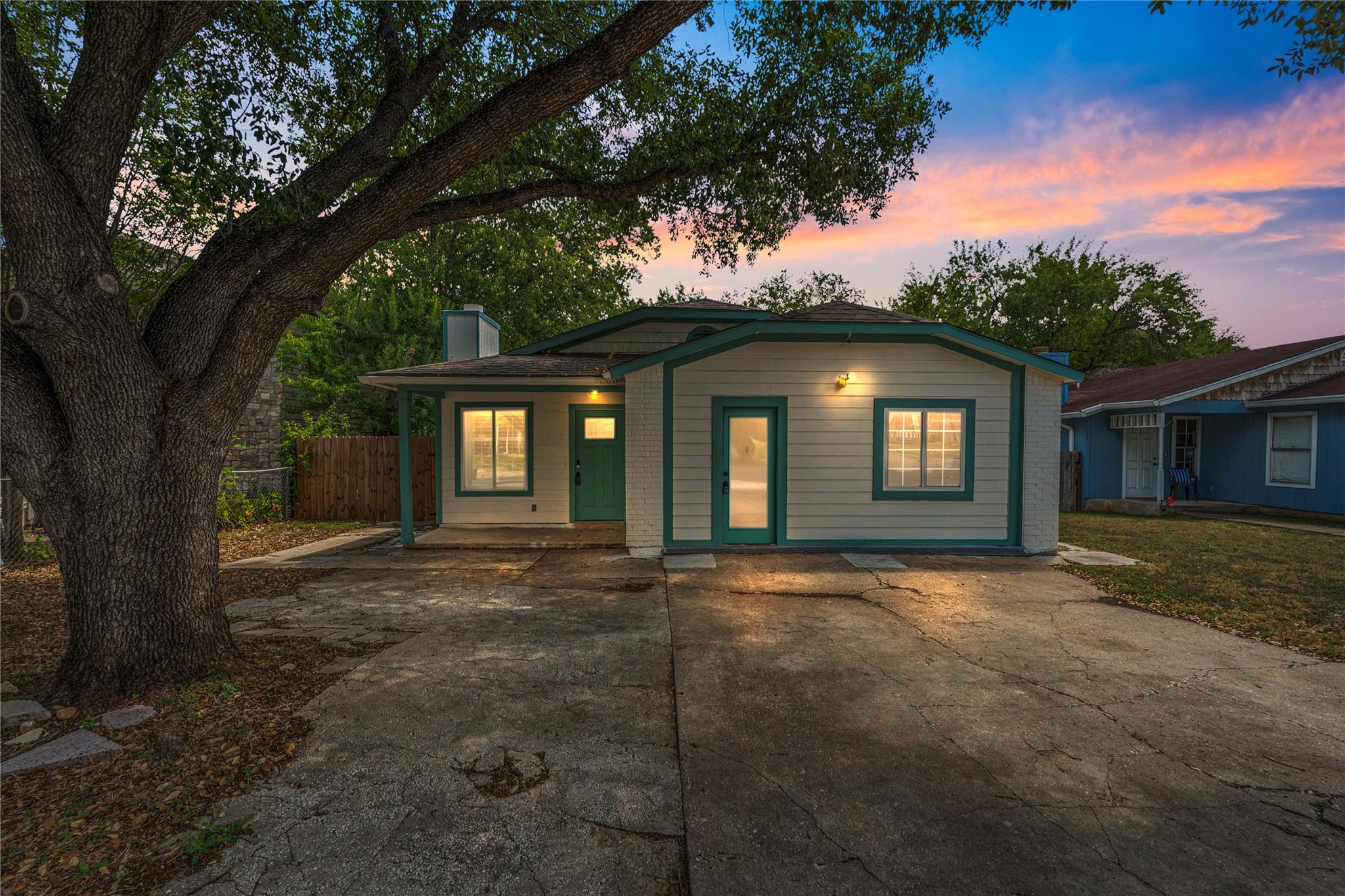 6807 Trendal Ln, Austin, TX 78744