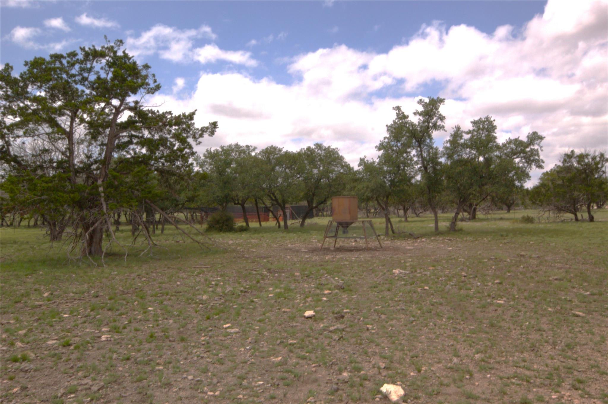 51 Dead End Rd., Mountain Home, TX 78058