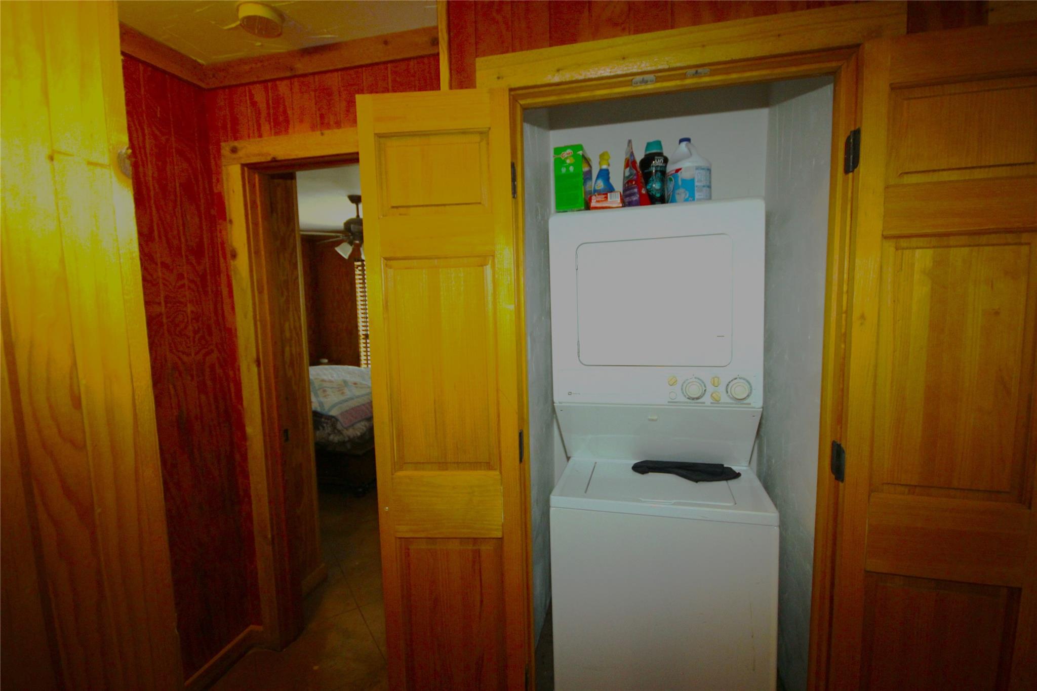 51 Dead End Rd., Mountain Home, TX 78058