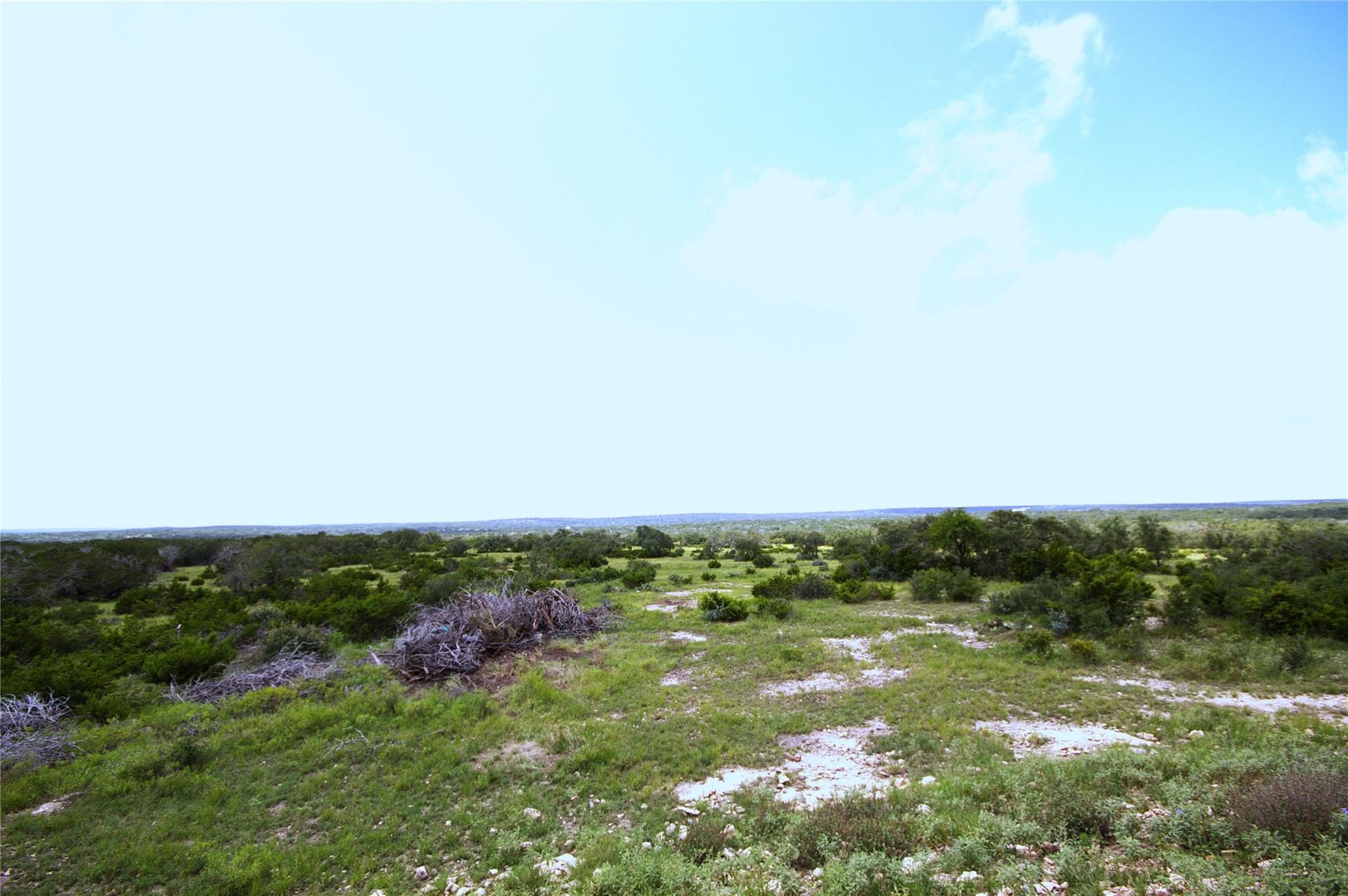 51 Dead End Rd., Mountain Home, TX 78058