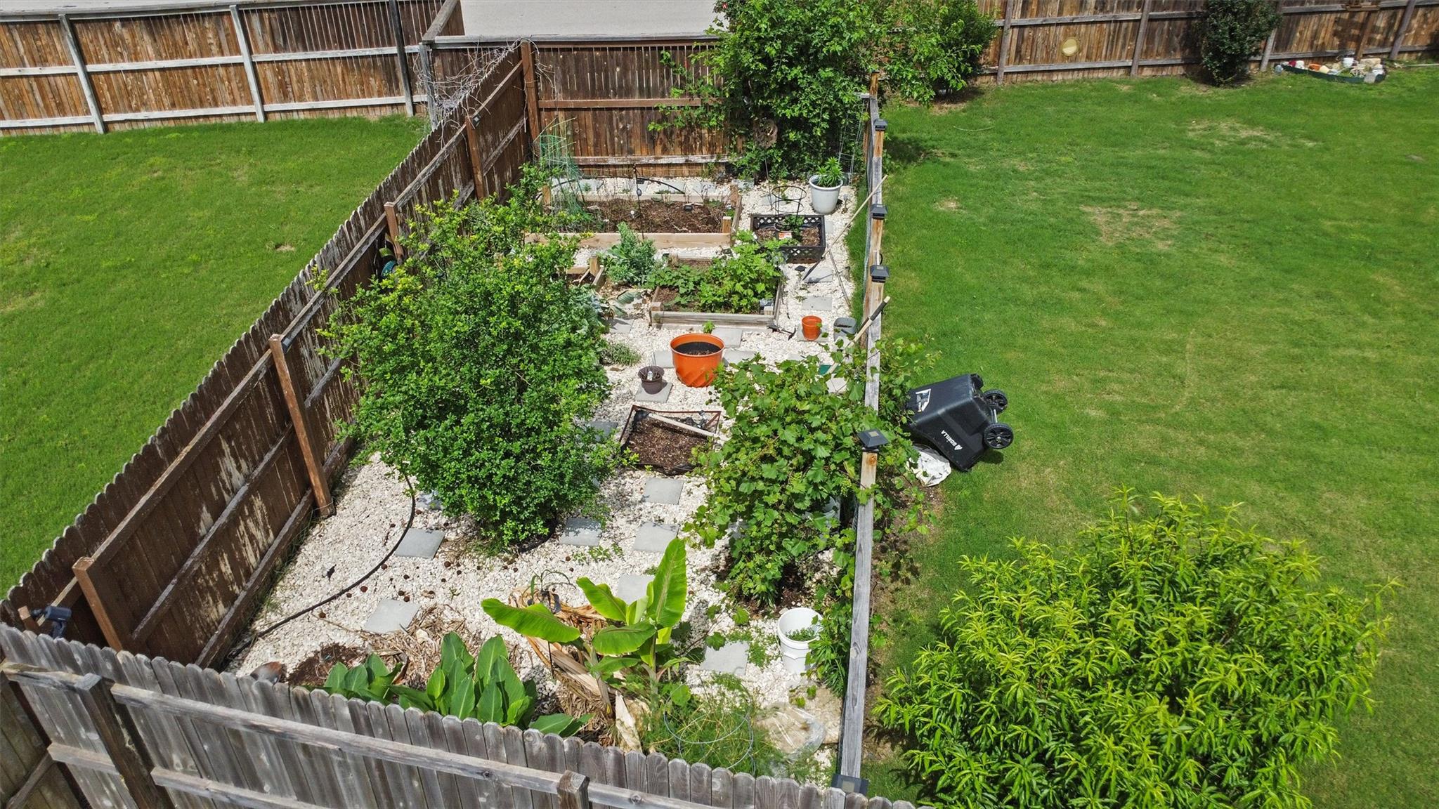 7404 Leonardo Dr, Round Rock, TX 78665