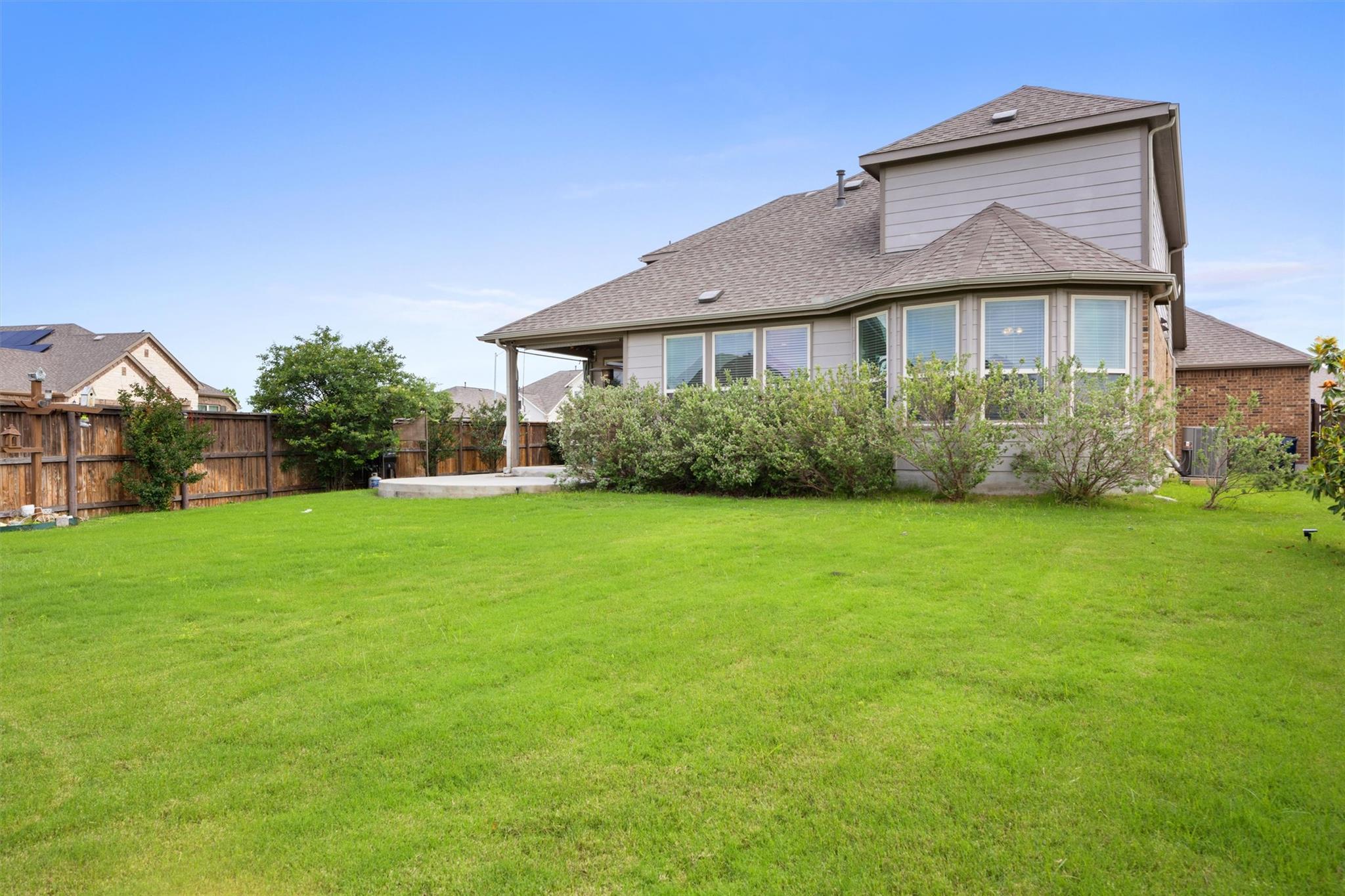 7404 Leonardo Dr, Round Rock, TX 78665