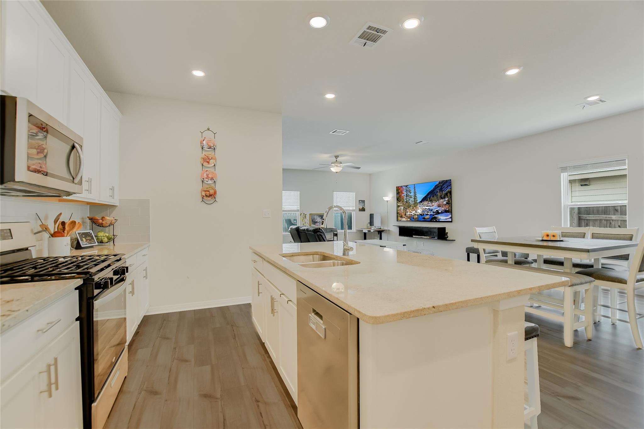 104 Hannah Trl, Georgetown, TX 78628