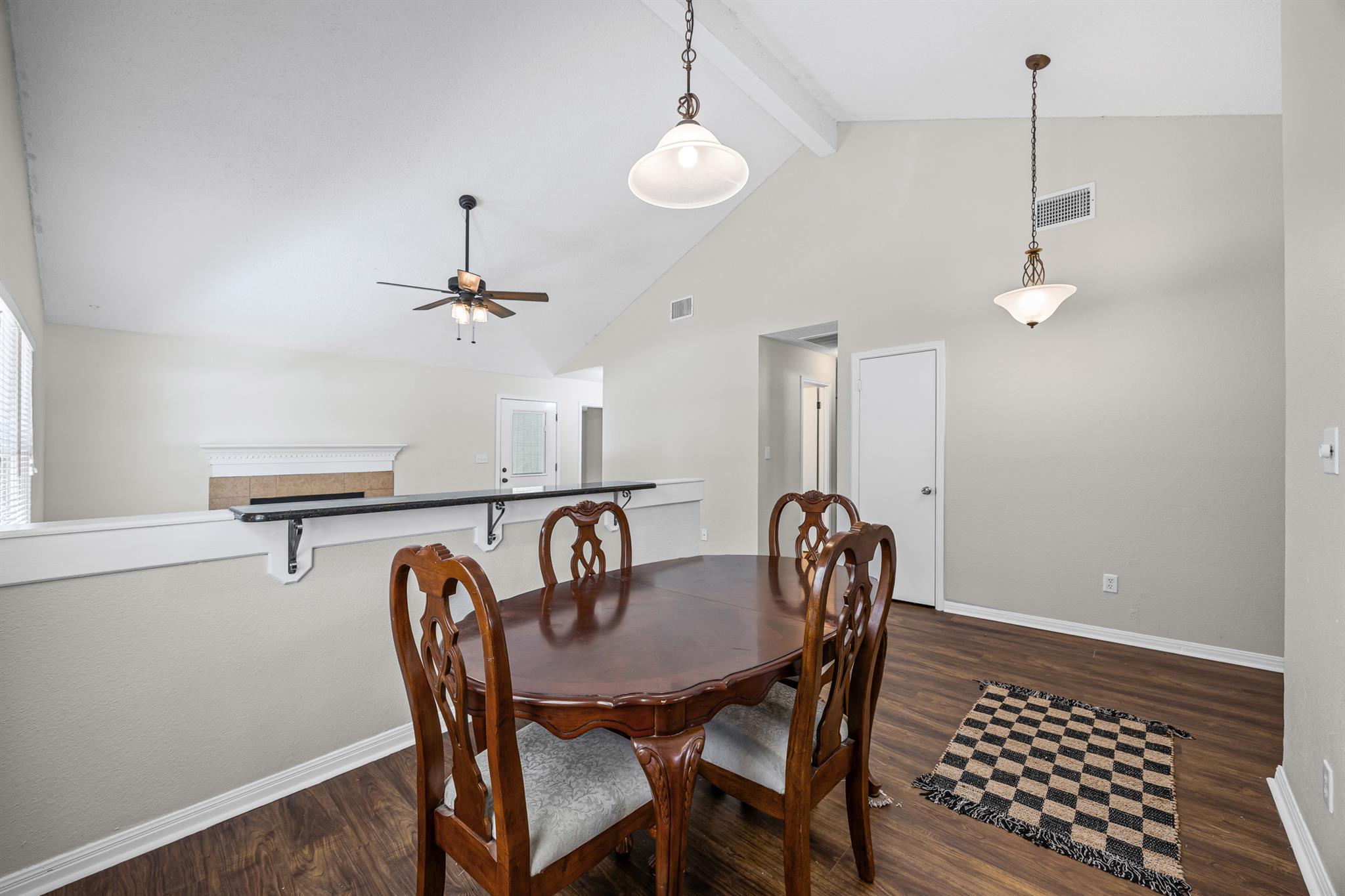 1007 N Bishop St, San Marcos, TX 78666