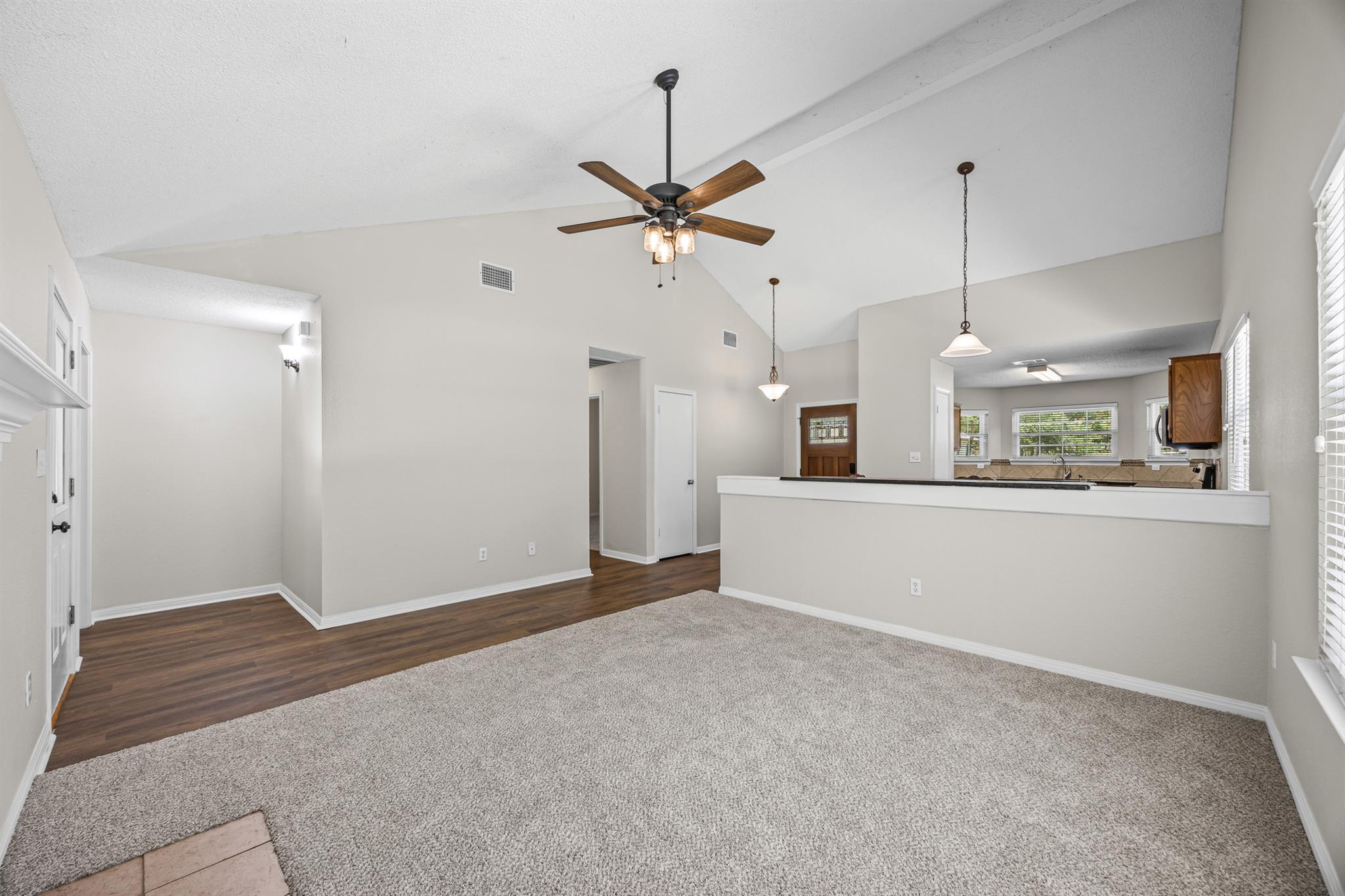 1007 N Bishop St, San Marcos, TX 78666