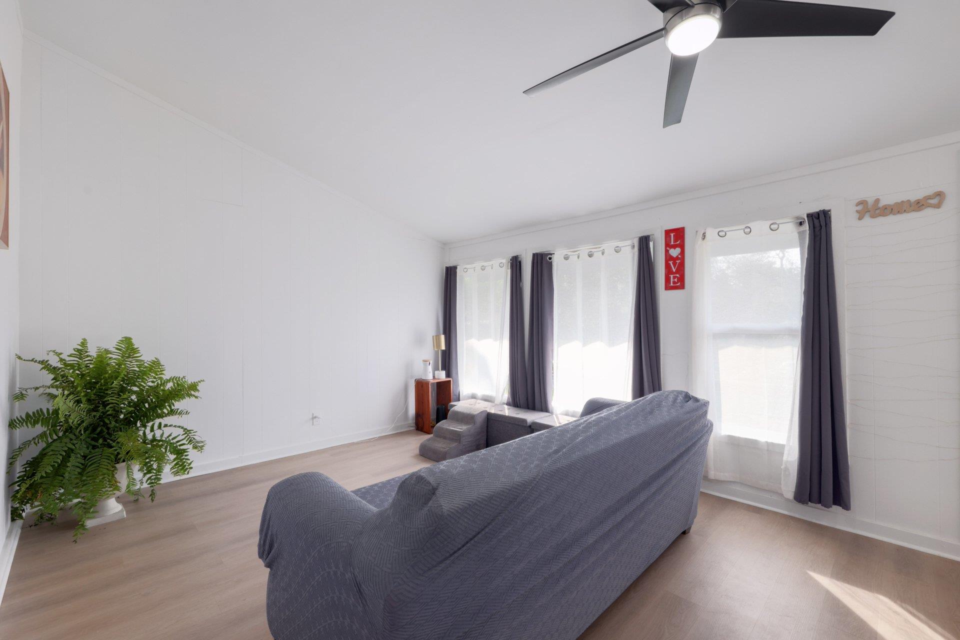 2401 De Soto Dr, Austin, TX 78733