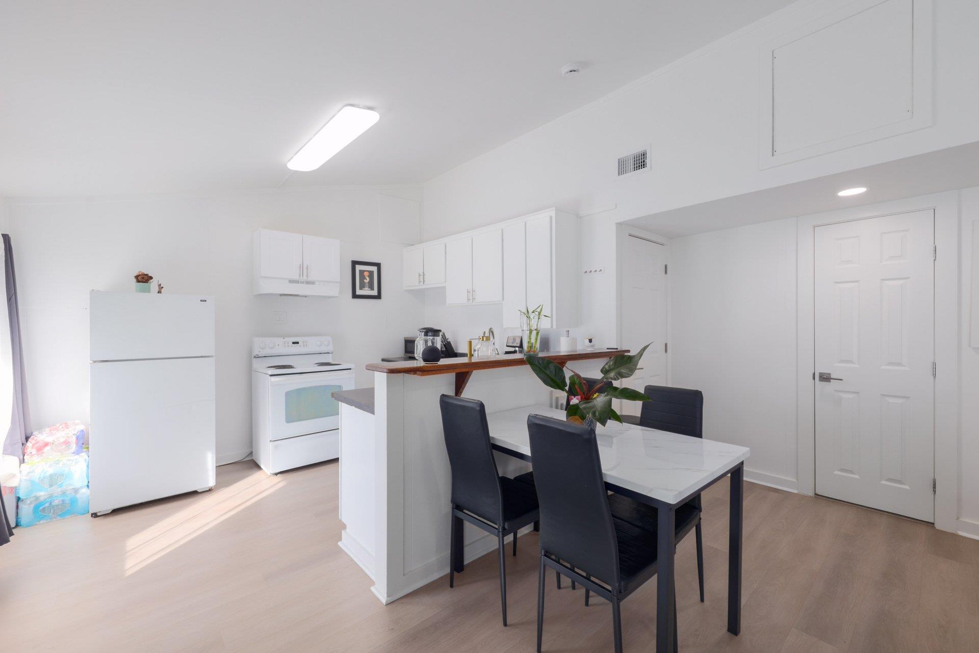 2401 De Soto Dr, Austin, TX 78733