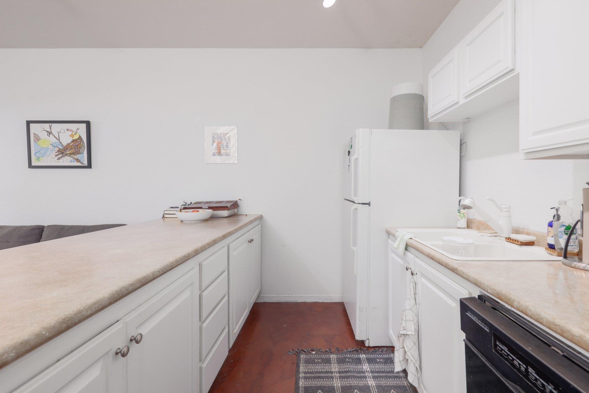 2401 De Soto Dr, Austin, TX 78733