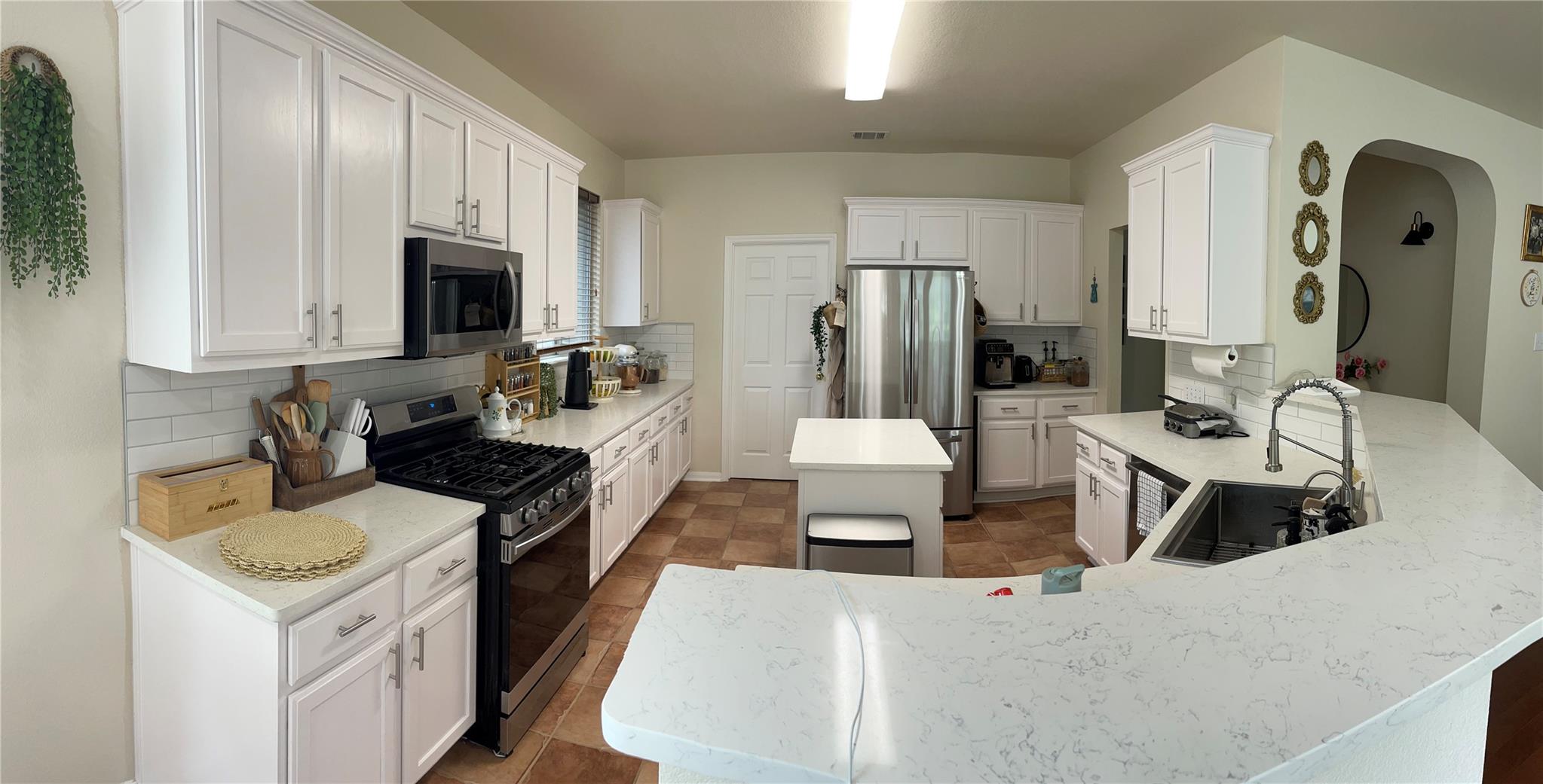 2305 Amen Corner Rd, Pflugerville, TX 78660