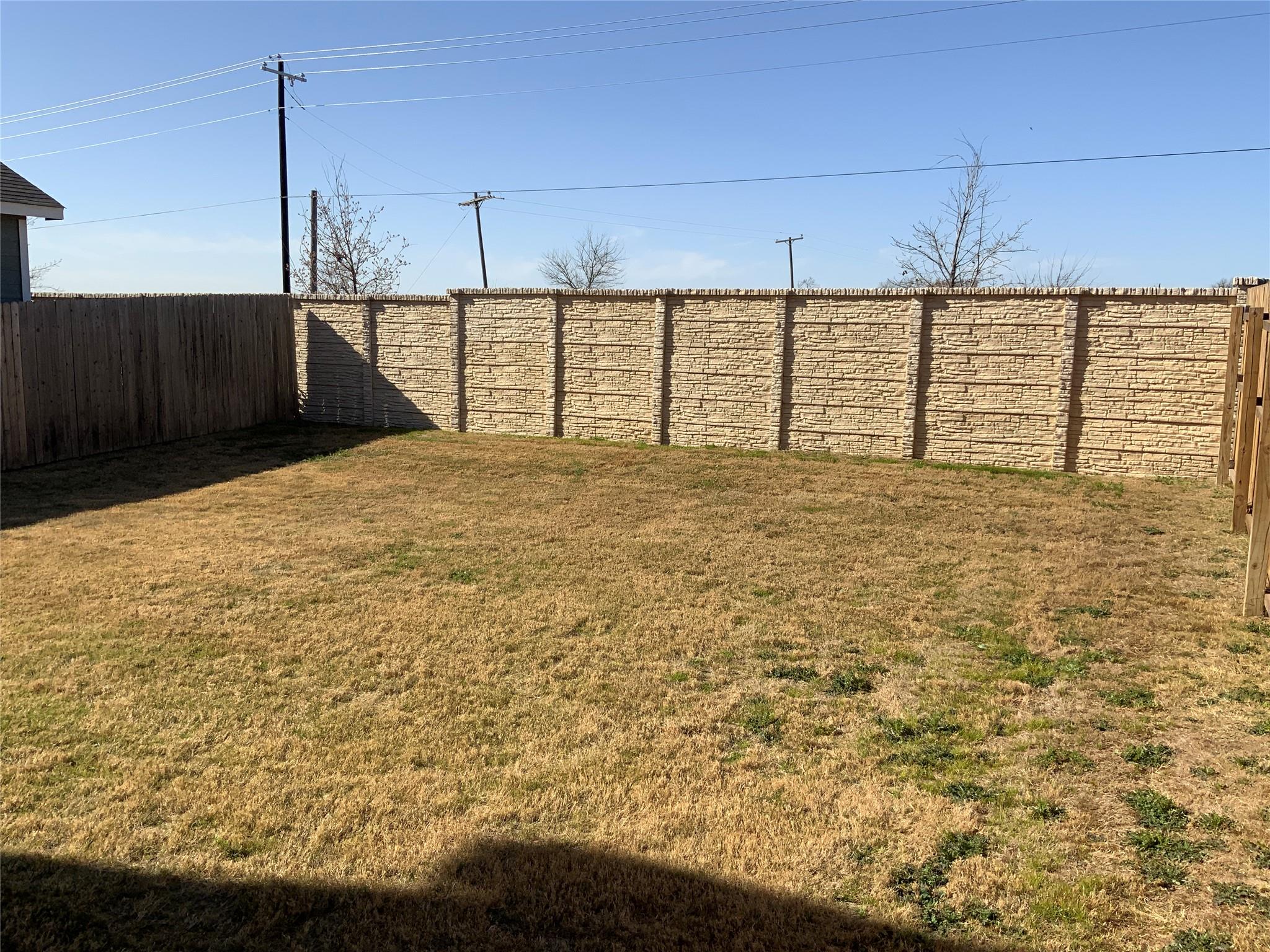 453 Soapstone Pass, Maxwell, TX 78656