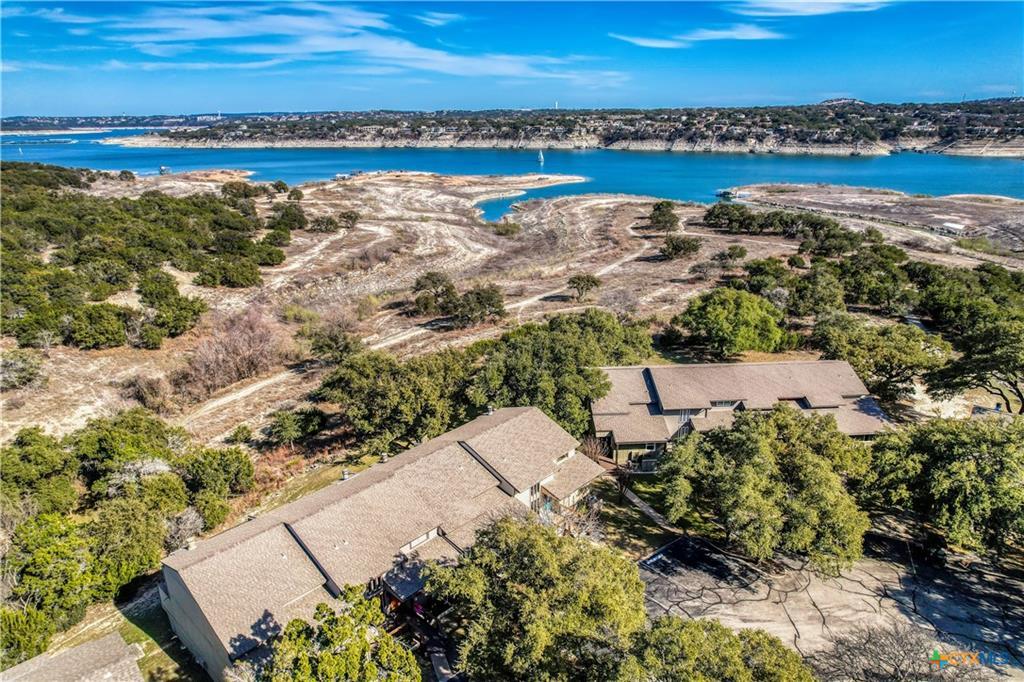 133 Comanche Pt, Point Venture, TX 78645