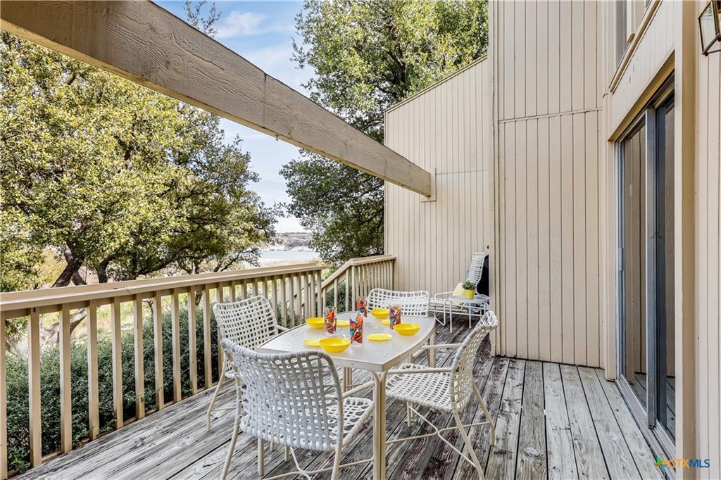 133 Comanche Pt, Point Venture, TX 78645