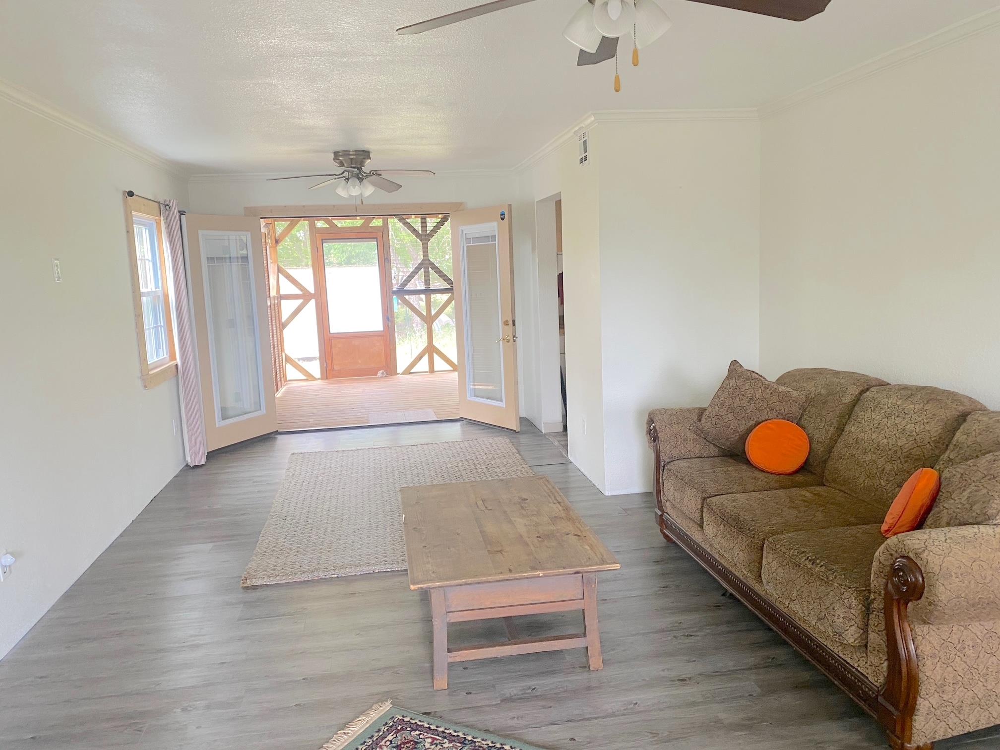 803 N Hackberry St, Lampasas, TX 76550