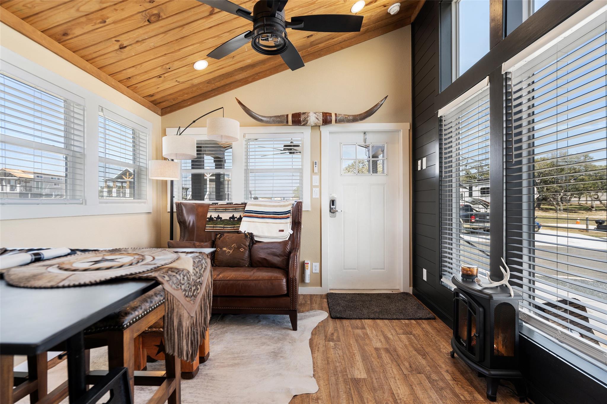 5386 Ranch Road 1376 # 50, Fredericksburg, TX 78624