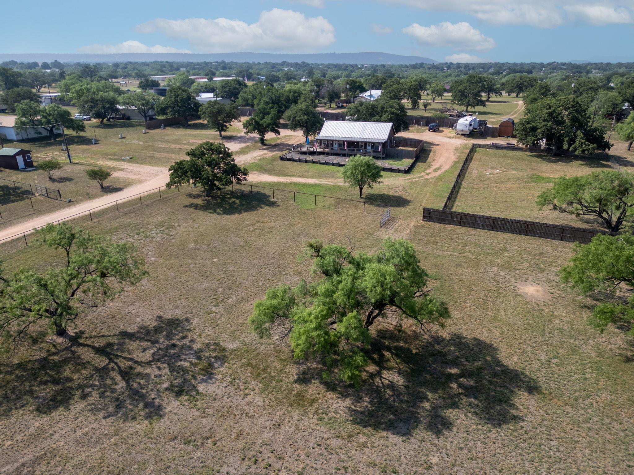 310 Cortez Trl, Buchanan Dam, TX 78609