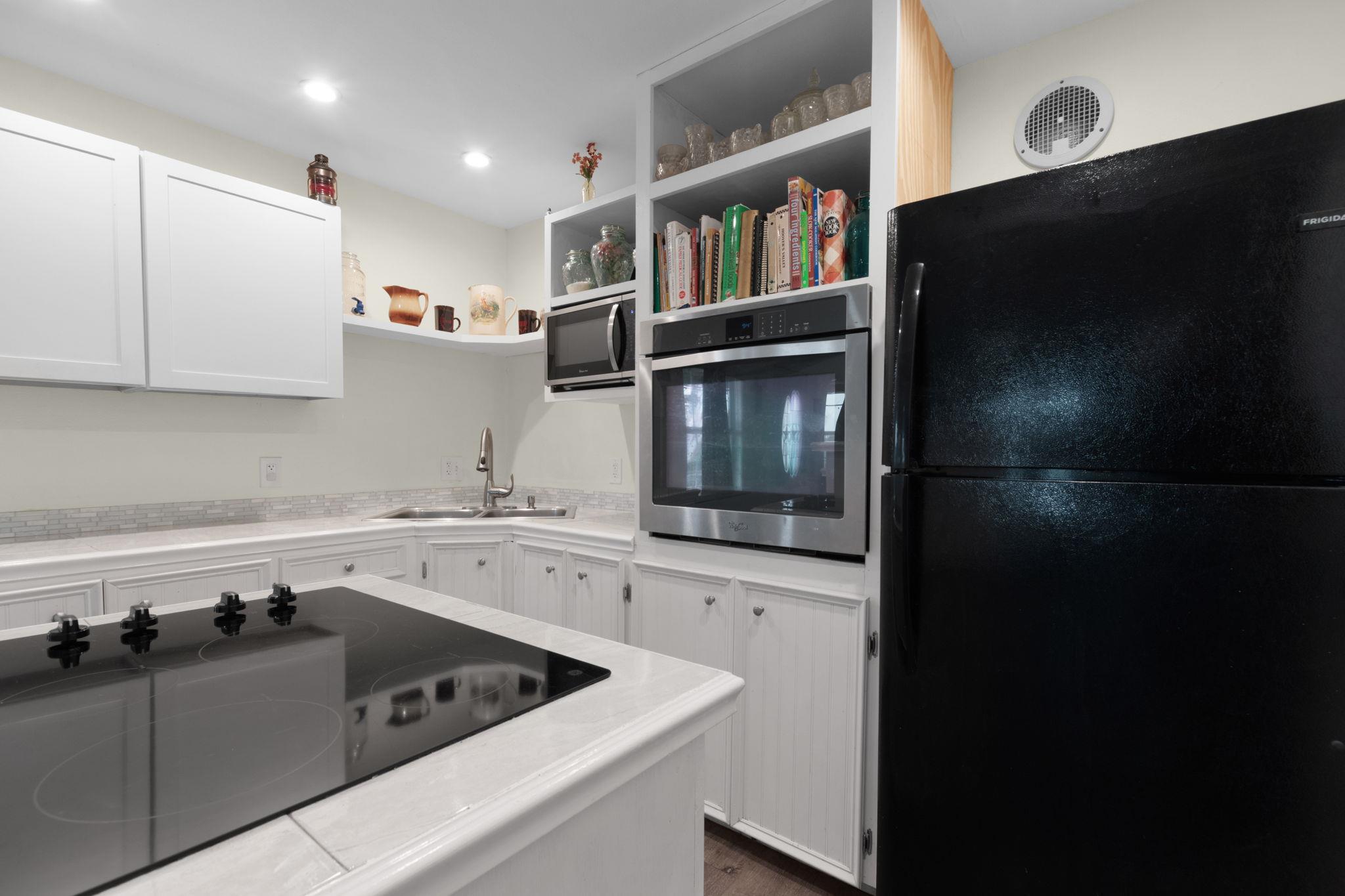 310 Cortez Trl, Buchanan Dam, TX 78609