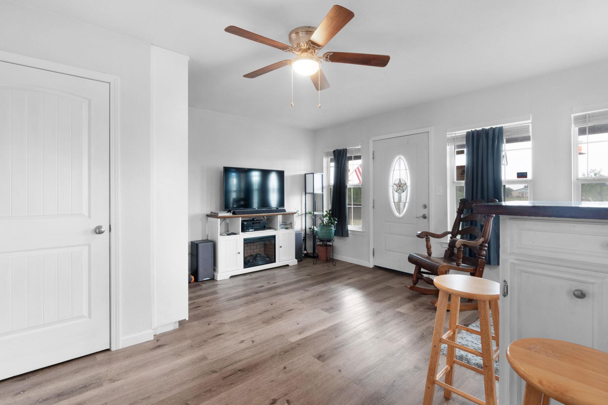 310 Cortez Trl, Buchanan Dam, TX 78609