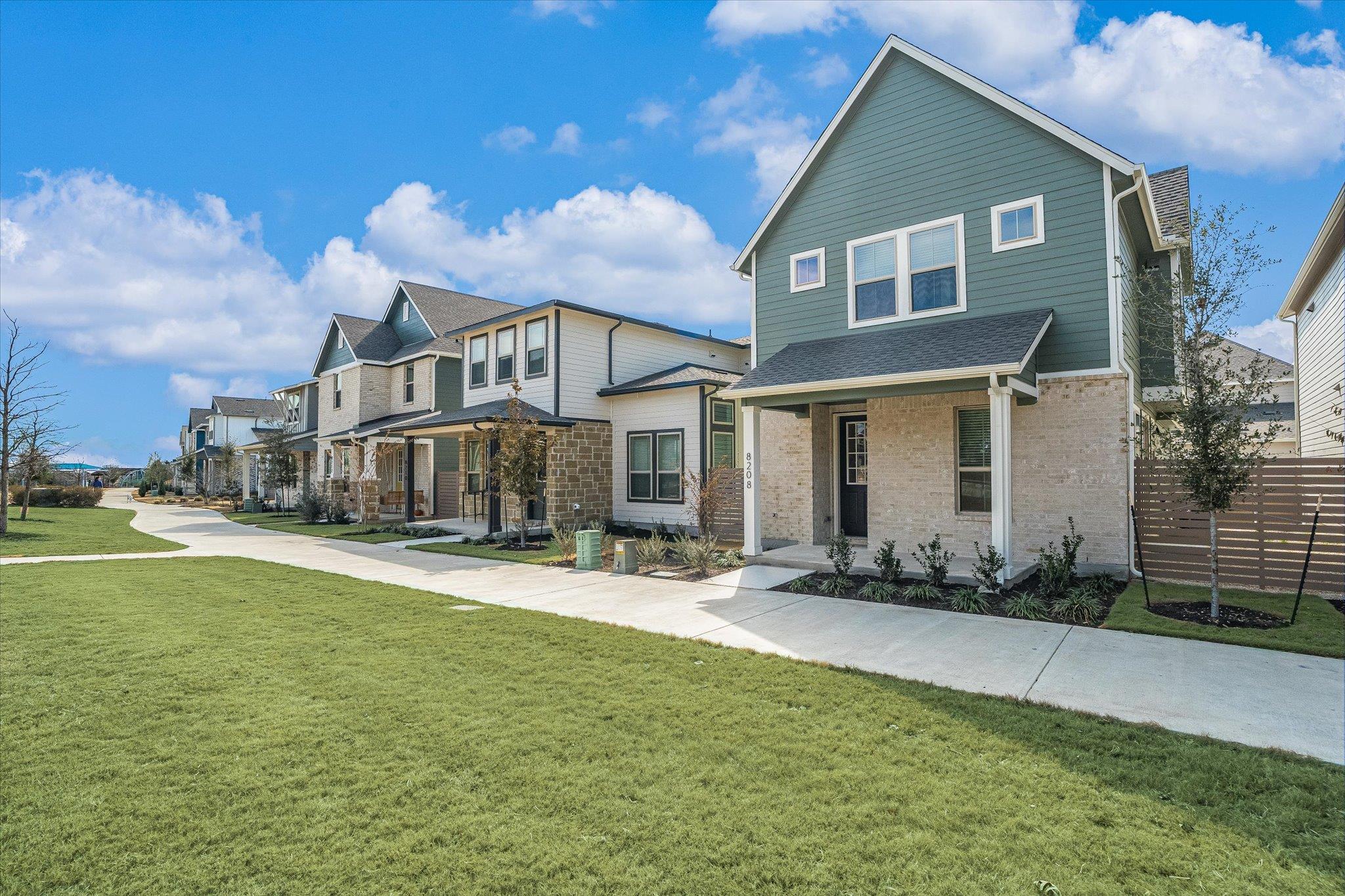 8208 Springsteen Dr, Austin, TX 78744