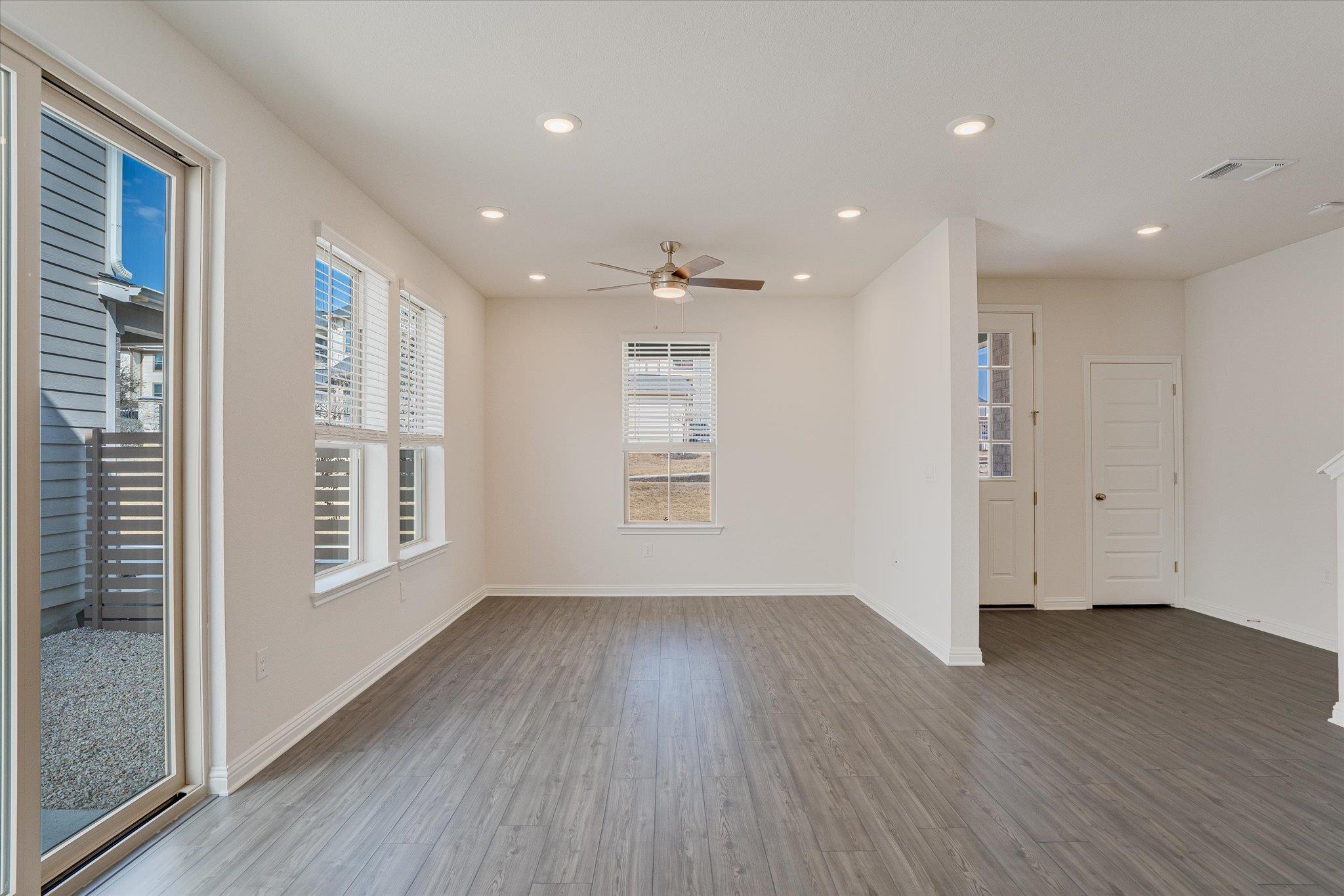 8208 Springsteen Dr, Austin, TX 78744