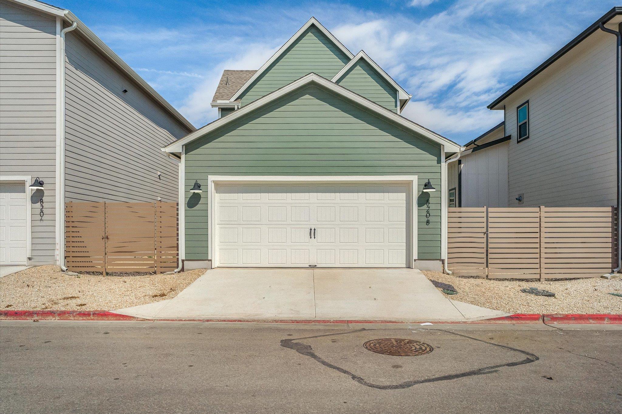 8208 Springsteen Dr, Austin, TX 78744