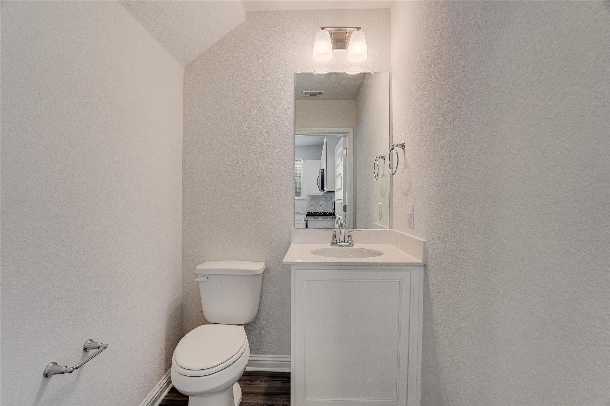 8208 Springsteen Dr, Austin, TX 78744