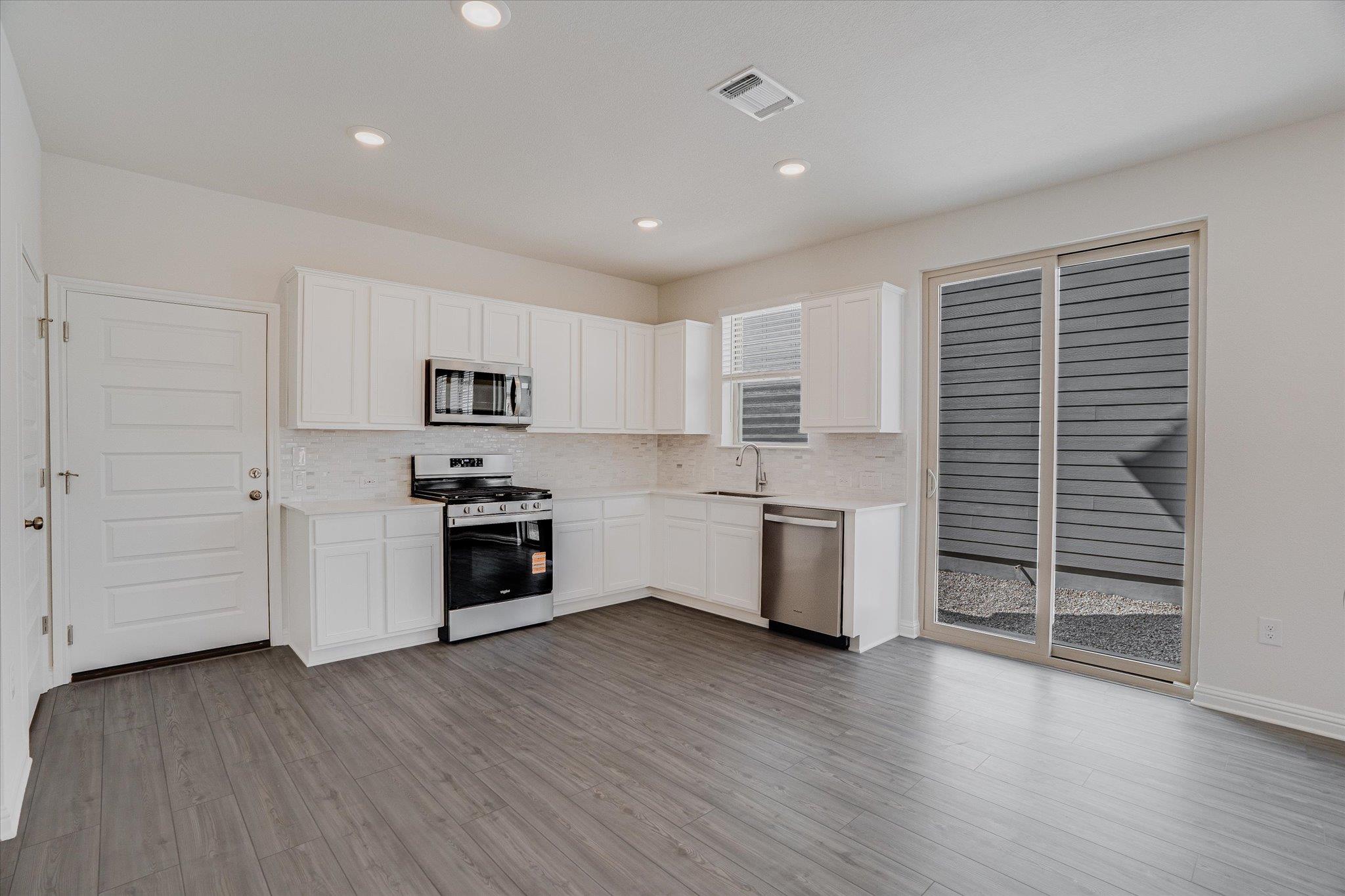 8208 Springsteen Dr, Austin, TX 78744