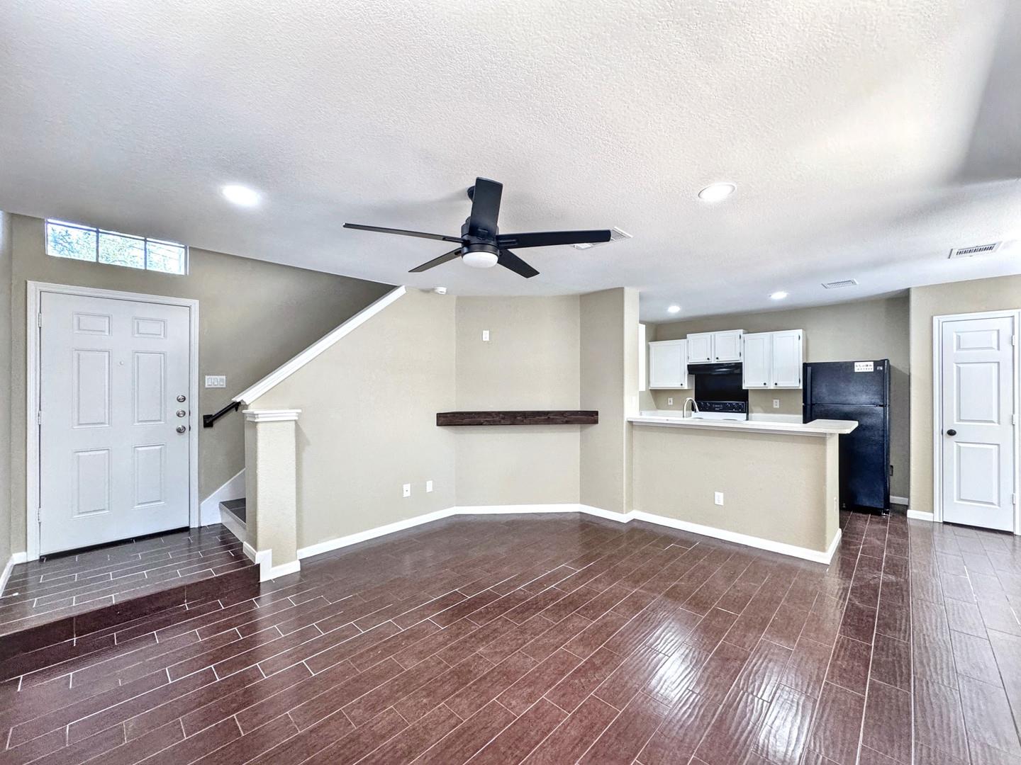 833 Sagewood Trl, San Marcos, TX 78666