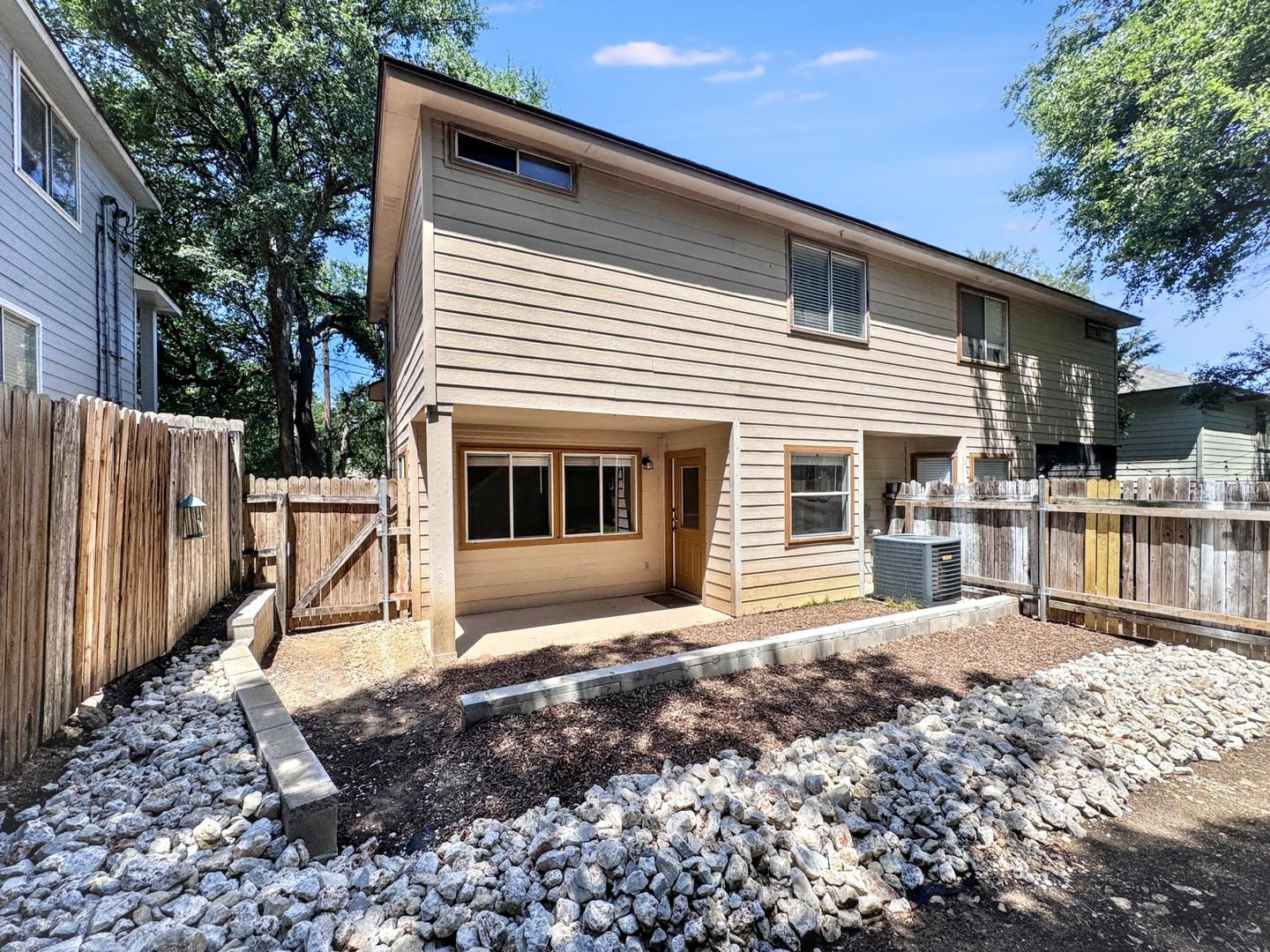 833 Sagewood Trl, San Marcos, TX 78666