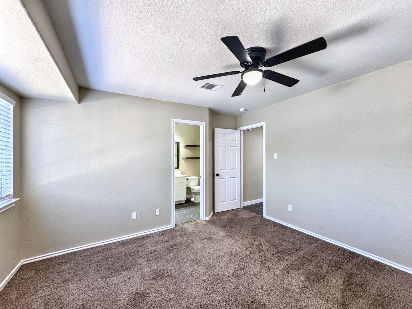 833 Sagewood Trl, San Marcos, TX 78666