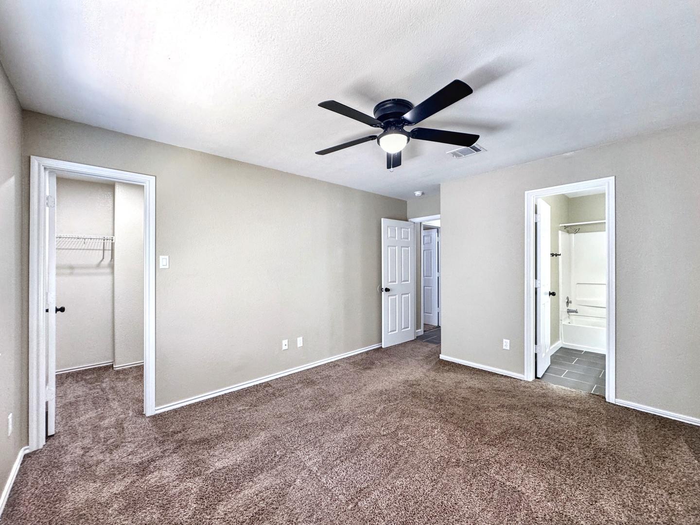 833 Sagewood Trl, San Marcos, TX 78666