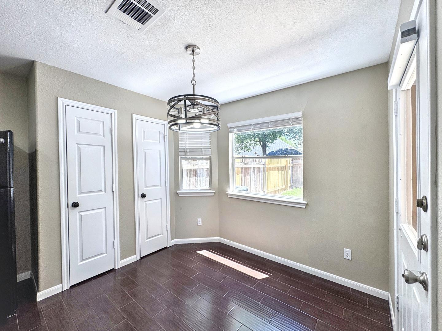 833 Sagewood Trl, San Marcos, TX 78666