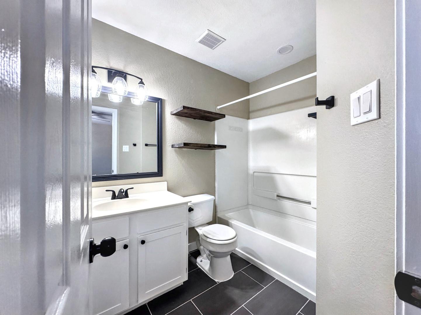 833 Sagewood Trl, San Marcos, TX 78666