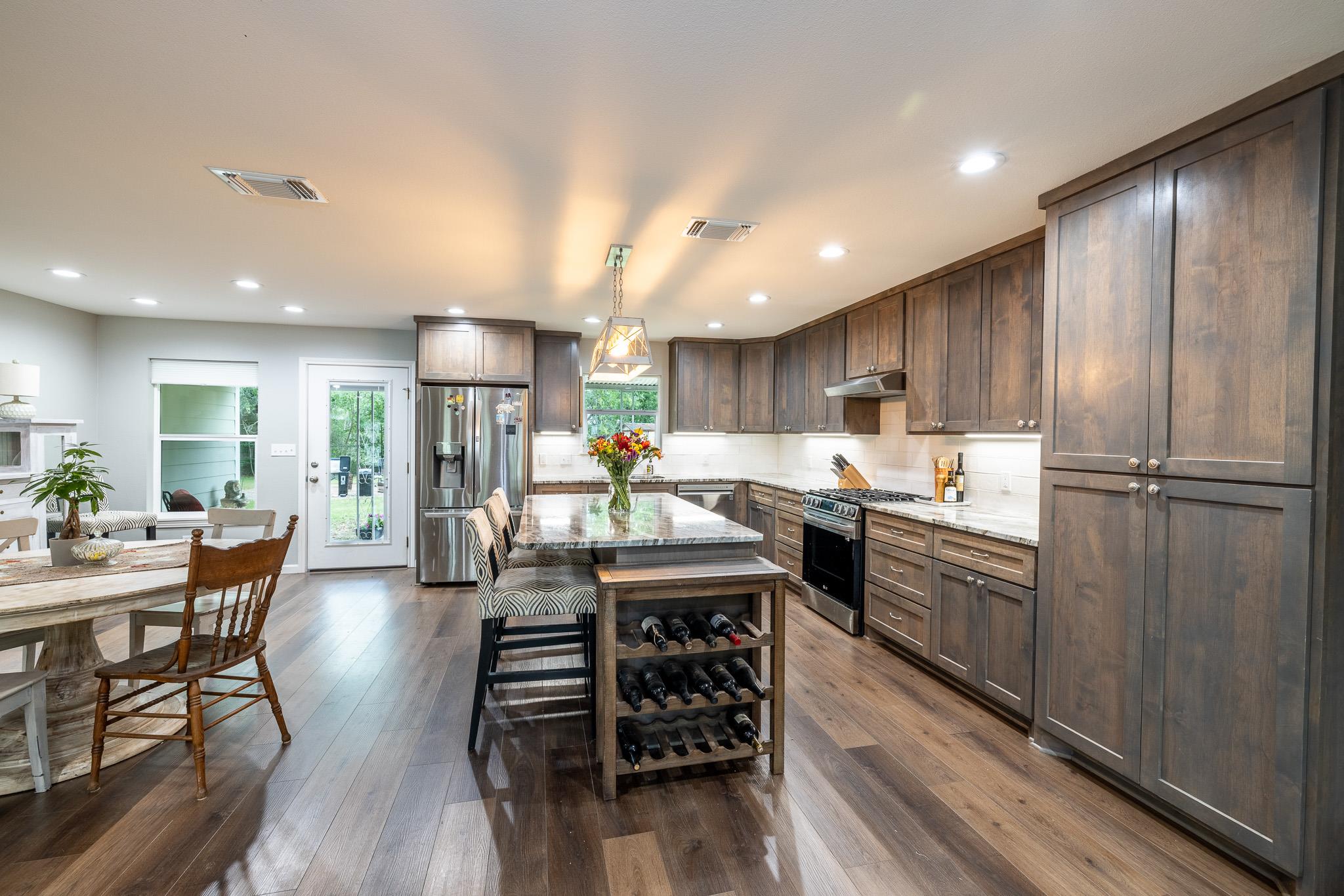 1318 Neuman St, Gonzales, TX 78629