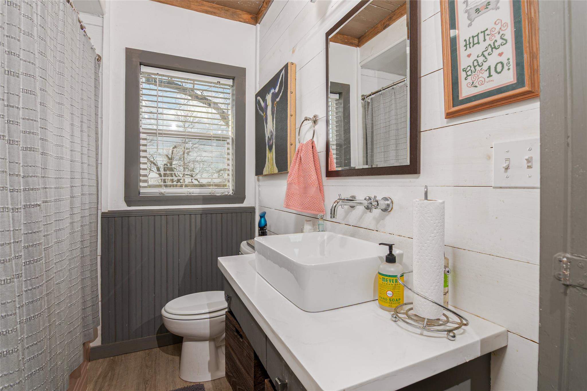 7150 Linne Rd, Seguin, TX 78155