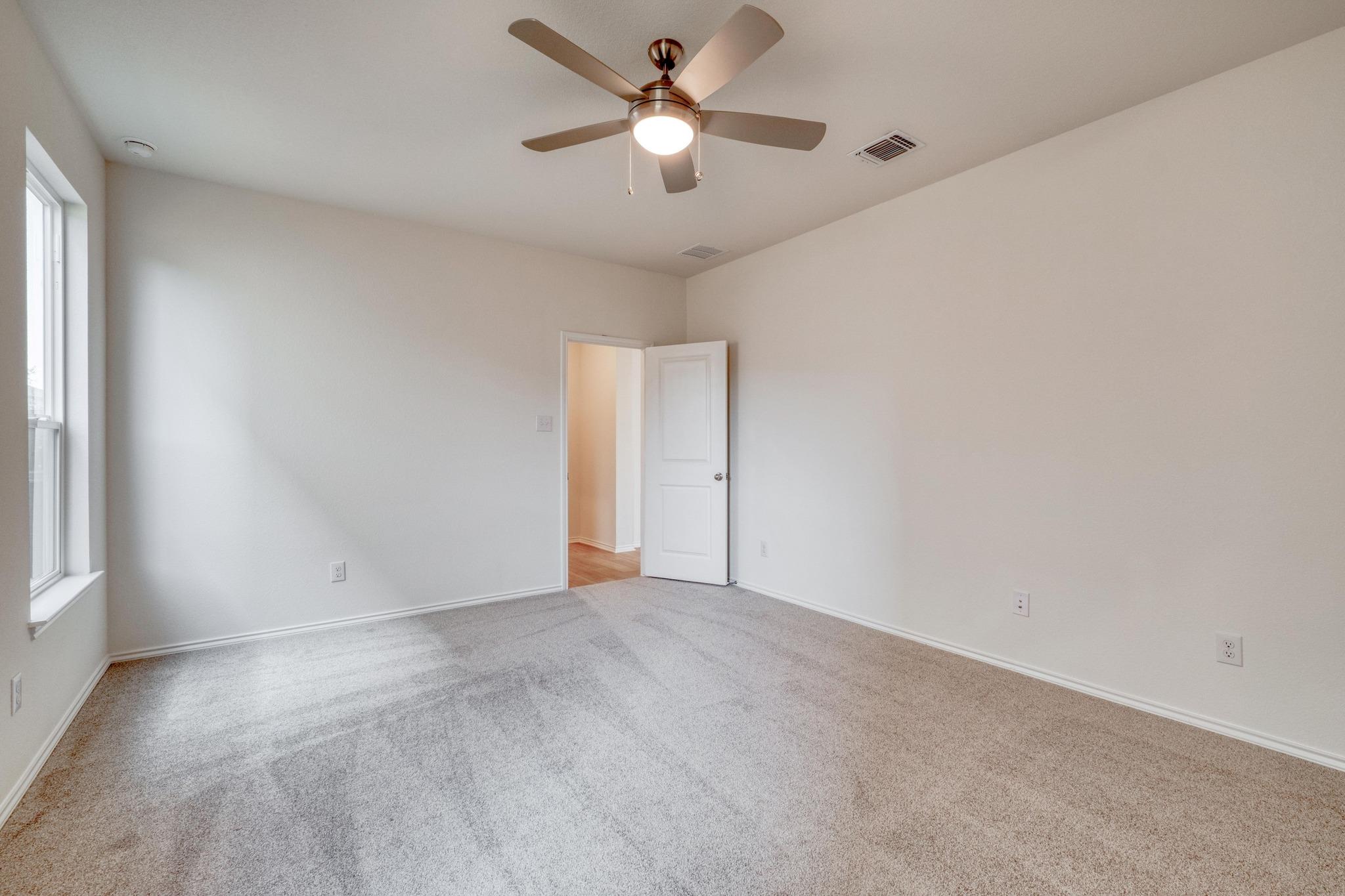 122 Lucky Texan Cv, Jarrell, TX 76537