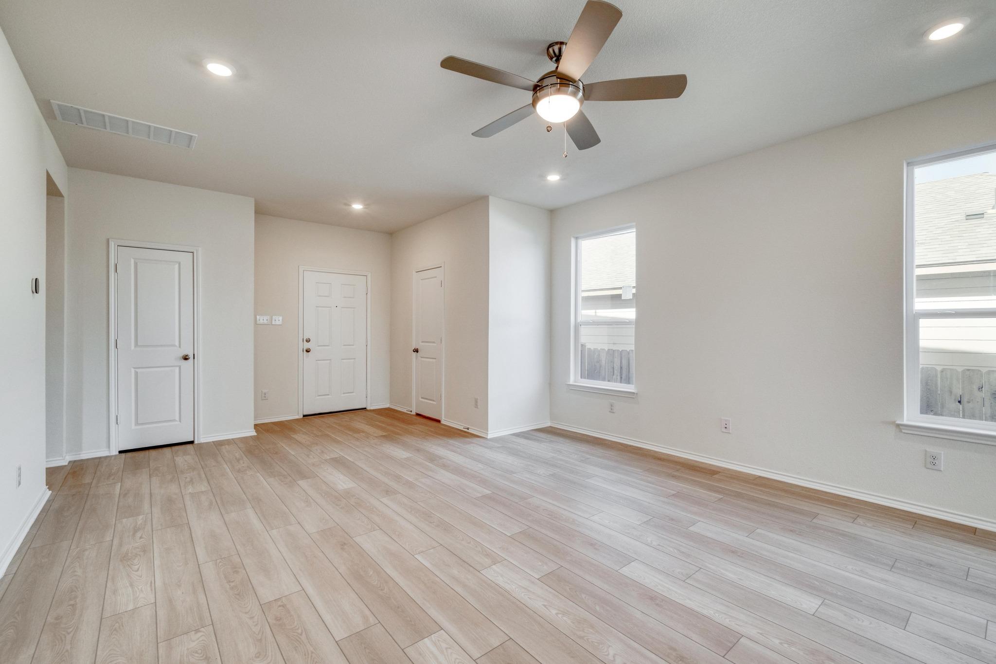 122 Lucky Texan Cv, Jarrell, TX 76537