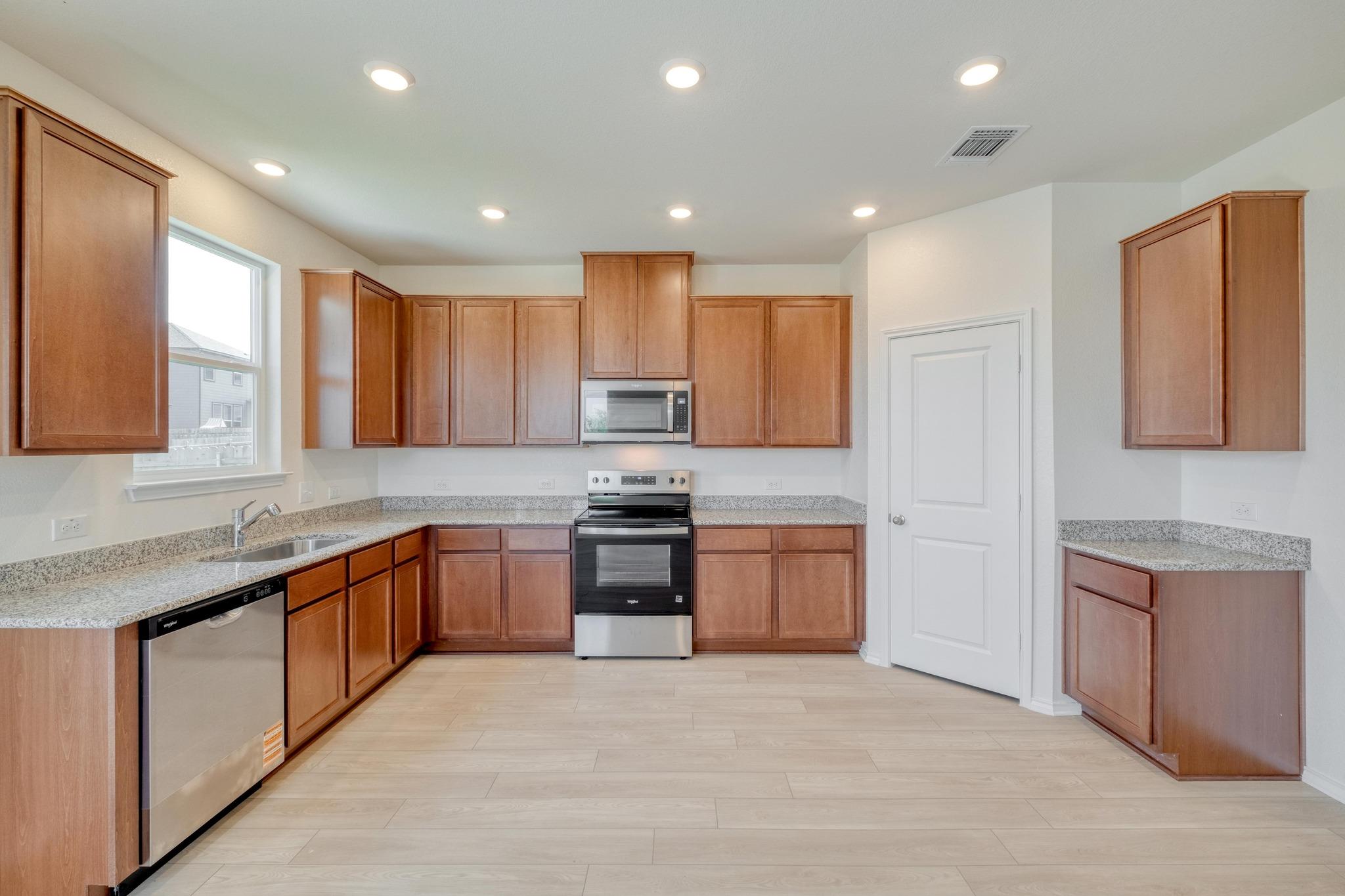 122 Lucky Texan Cv, Jarrell, TX 76537