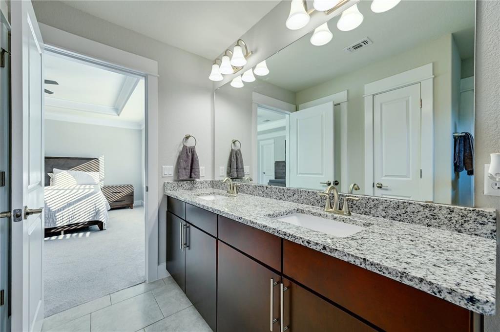 1051 Kenney Fort Xing # 52, Round Rock, TX 78665