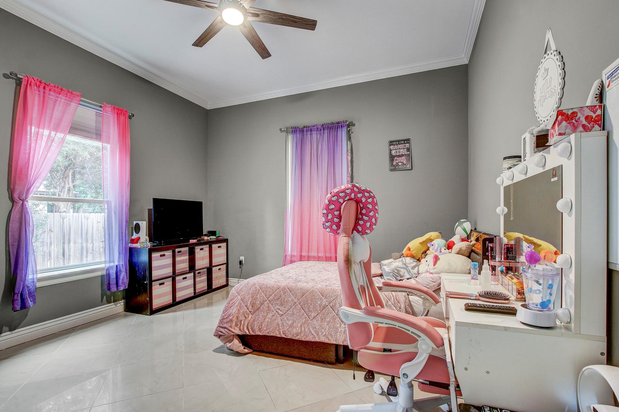 135 Romeria Dr, Cedar Creek, TX 78612