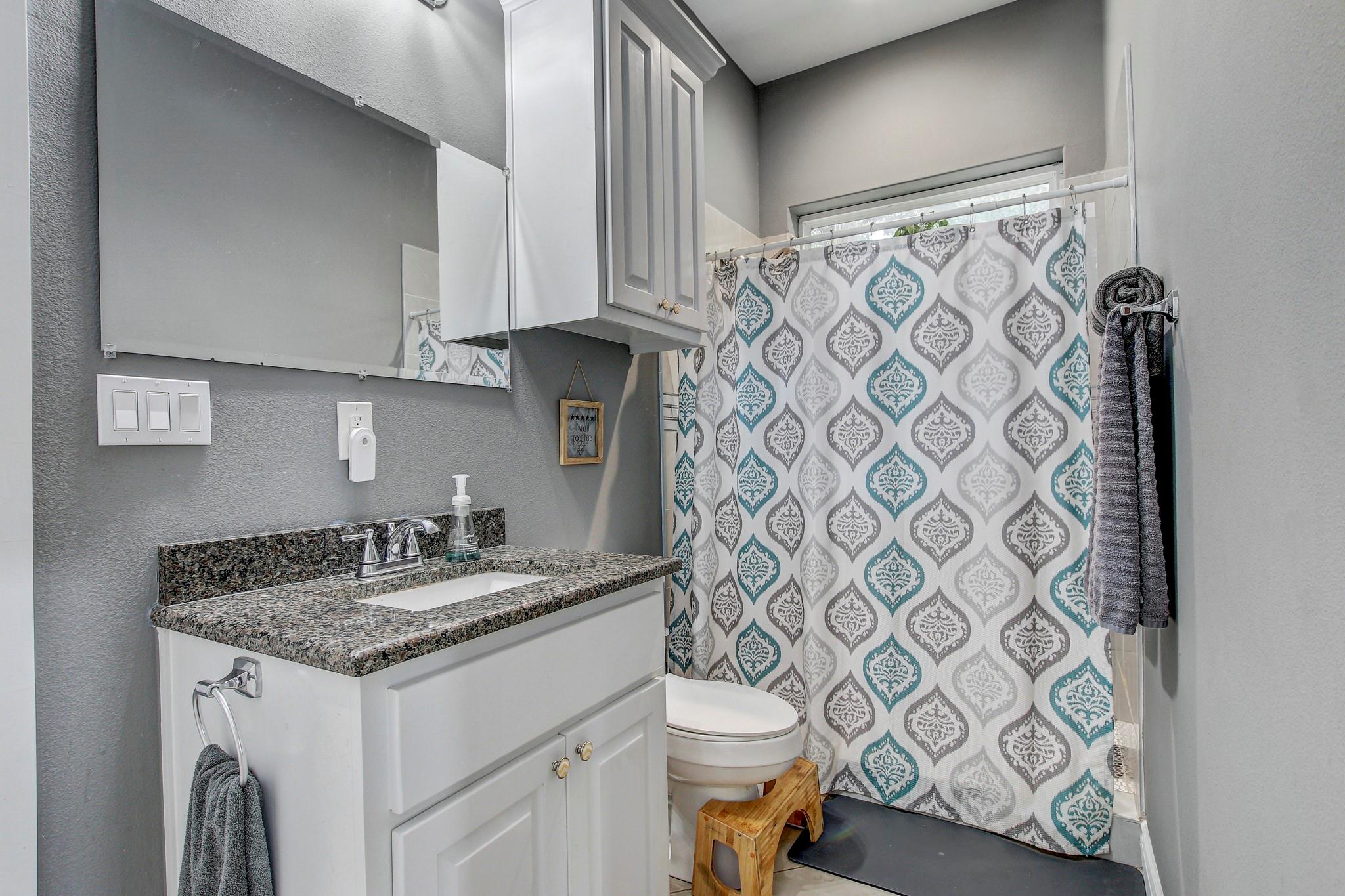 135 Romeria Dr, Cedar Creek, TX 78612