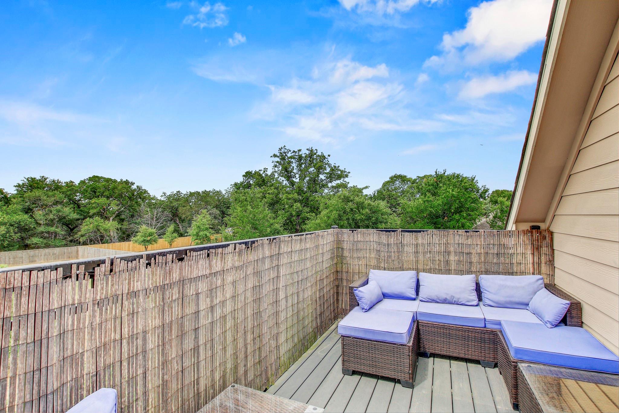 135 Romeria Dr, Cedar Creek, TX 78612