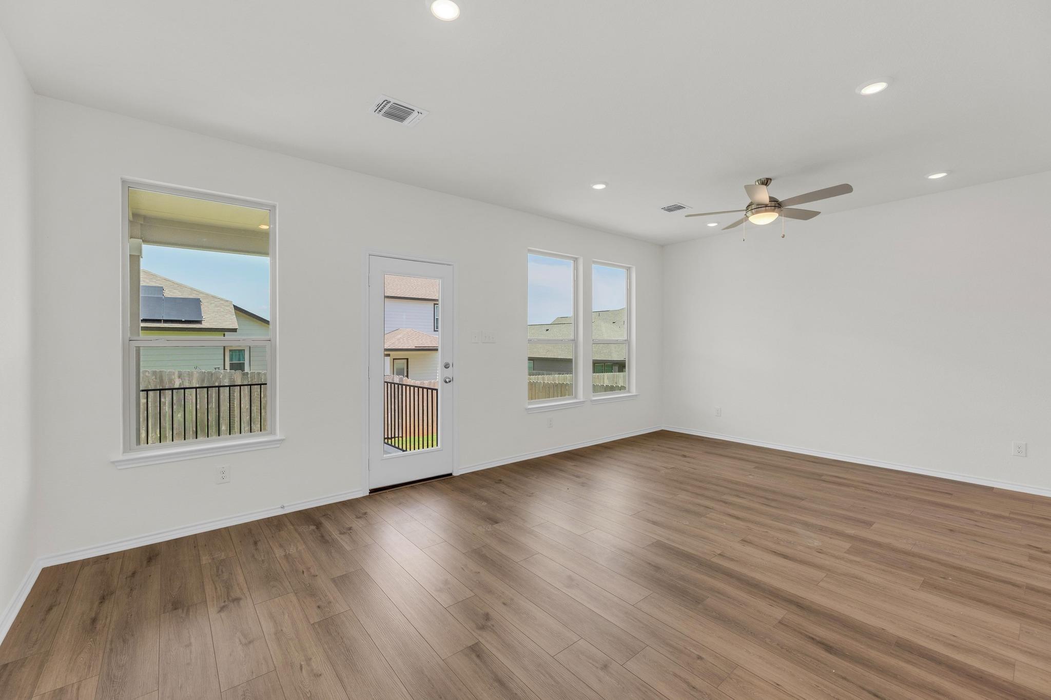 201 Lucky Texan Rd, Jarrell, TX 76537