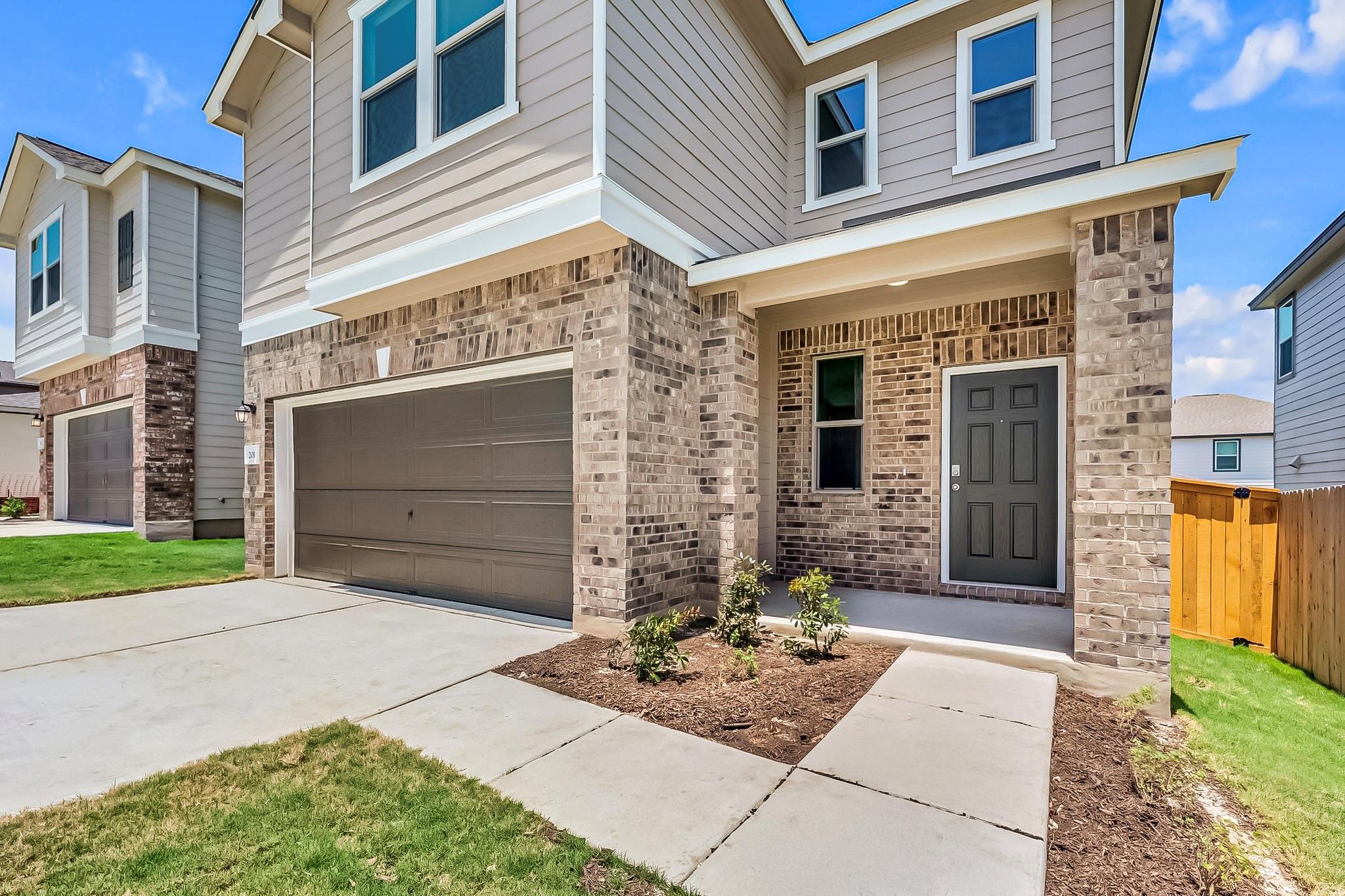 201 Lucky Texan Rd, Jarrell, TX 76537