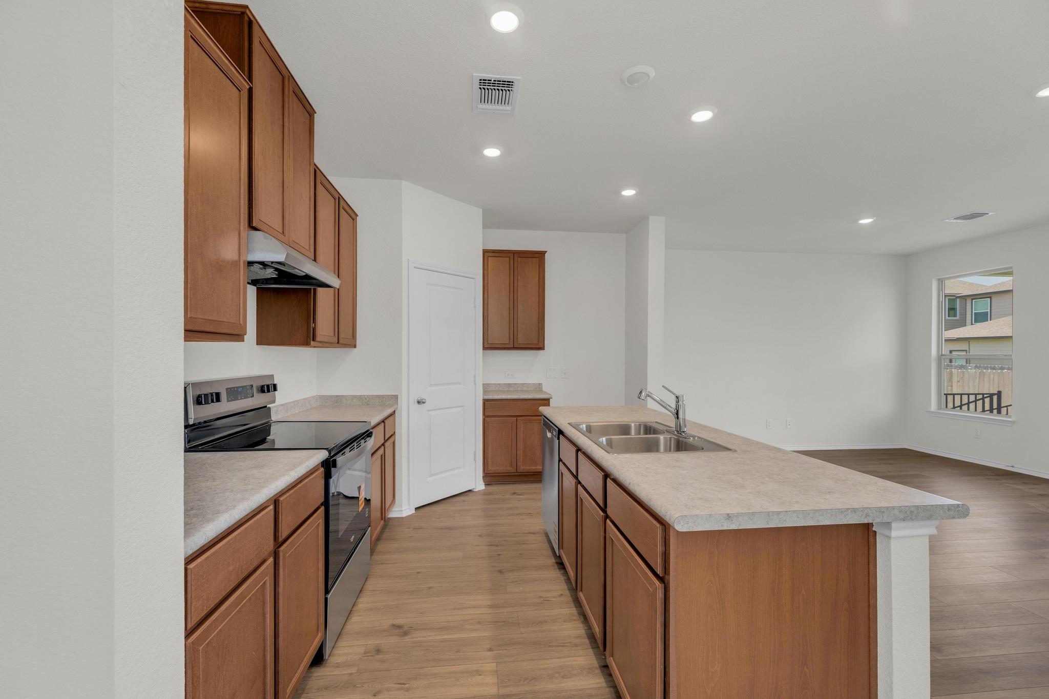 201 Lucky Texan Rd, Jarrell, TX 76537