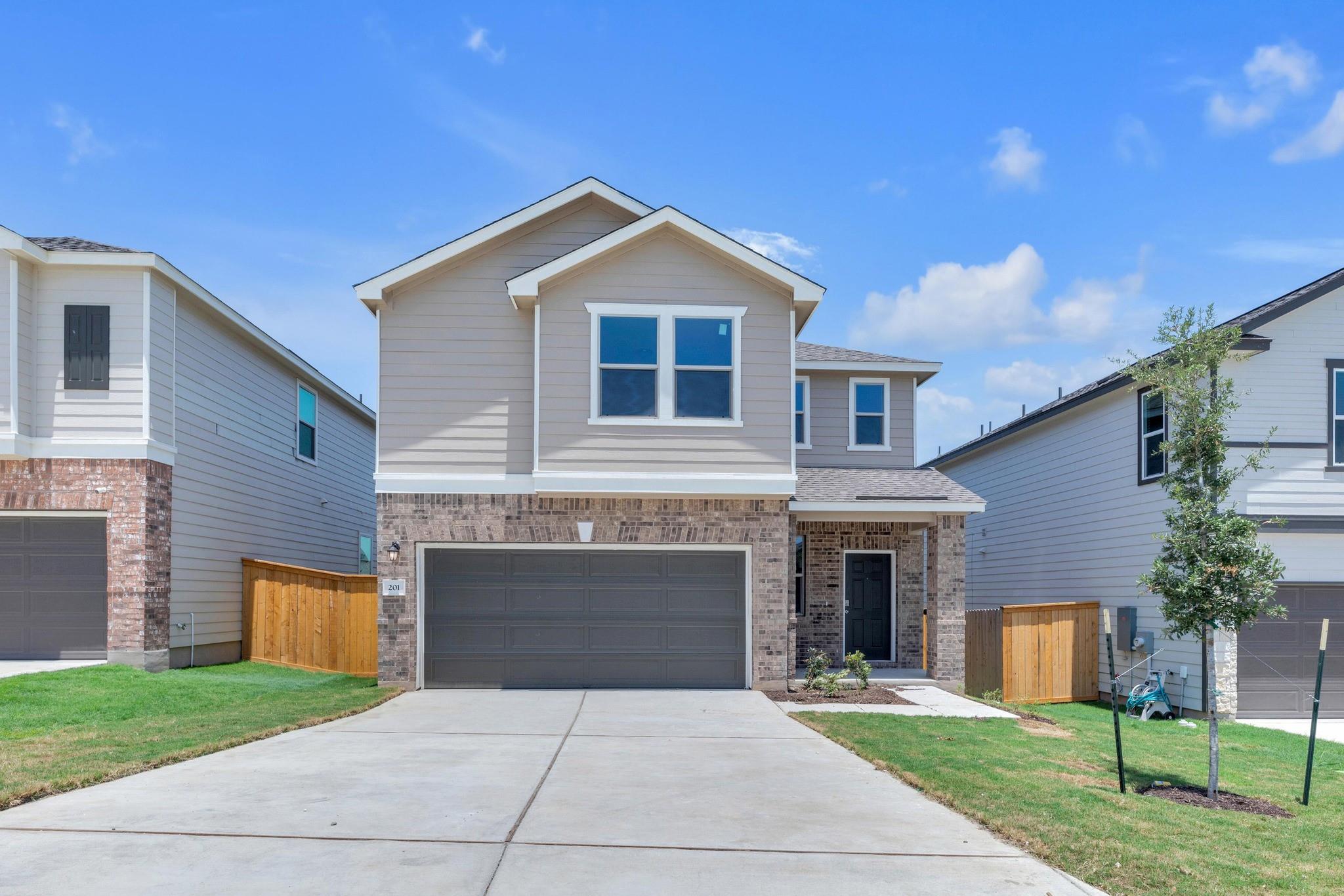 201 Lucky Texan Rd, Jarrell, TX 76537