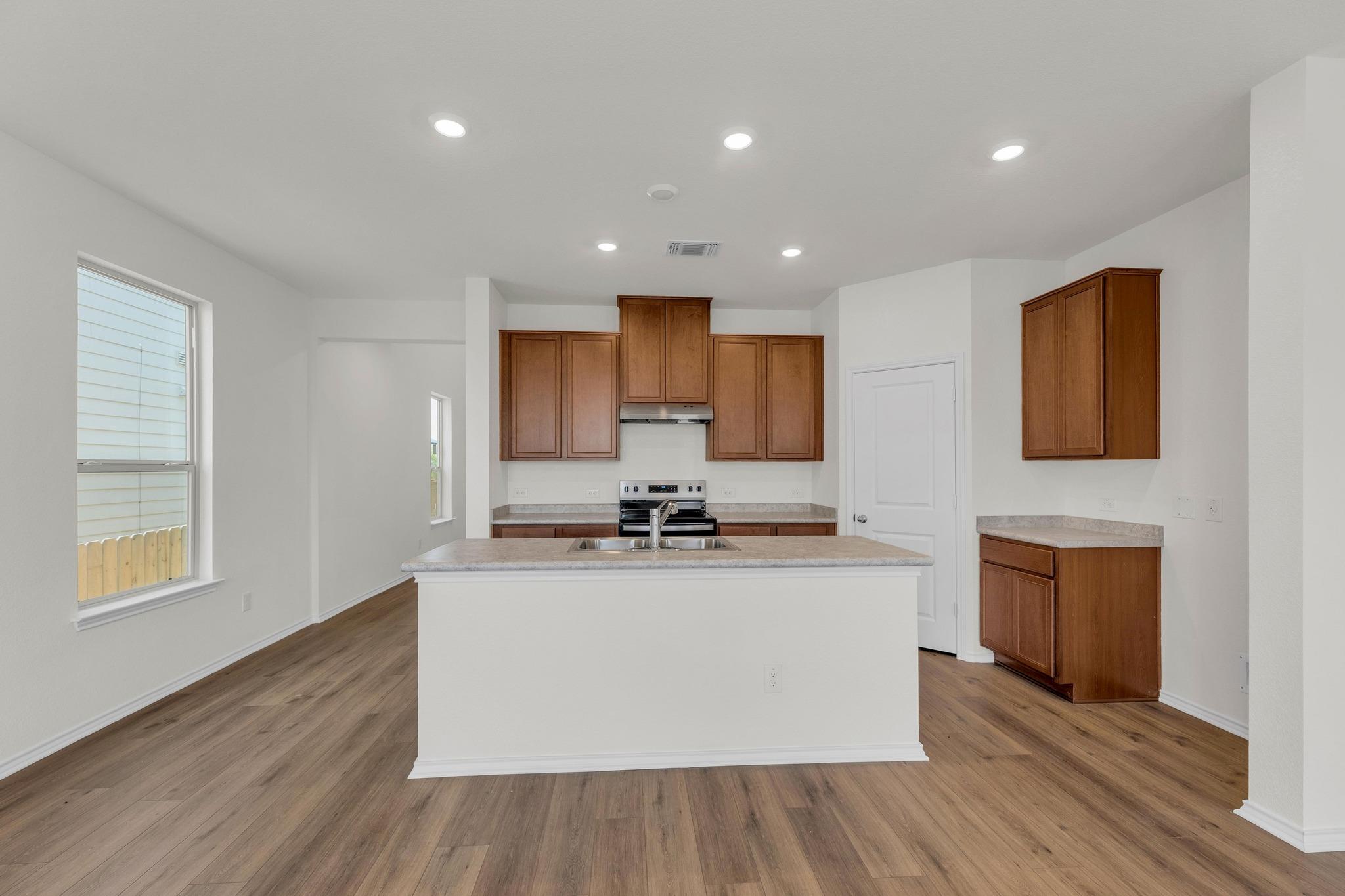 201 Lucky Texan Rd, Jarrell, TX 76537