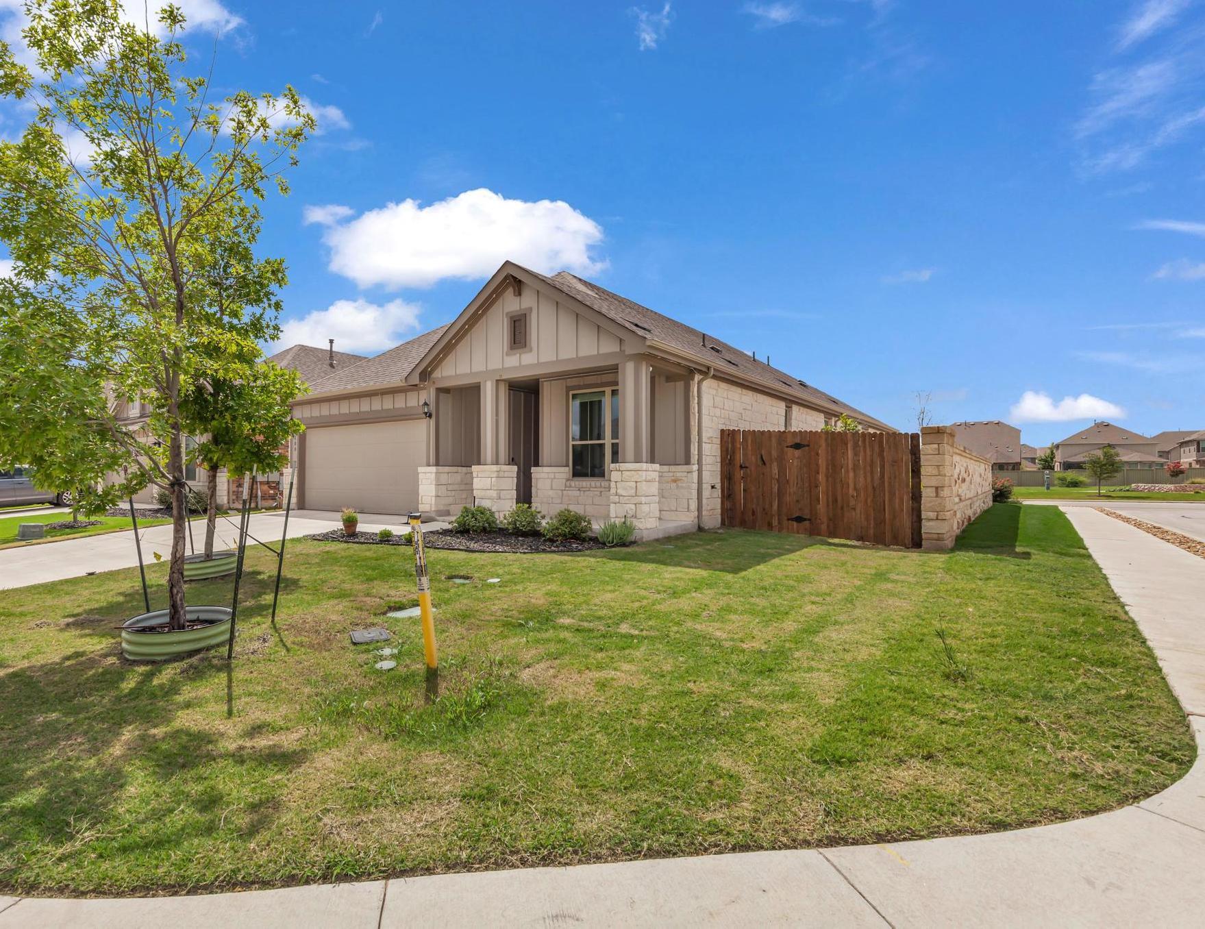 100 Janelle Ln, Liberty Hill, TX 78642