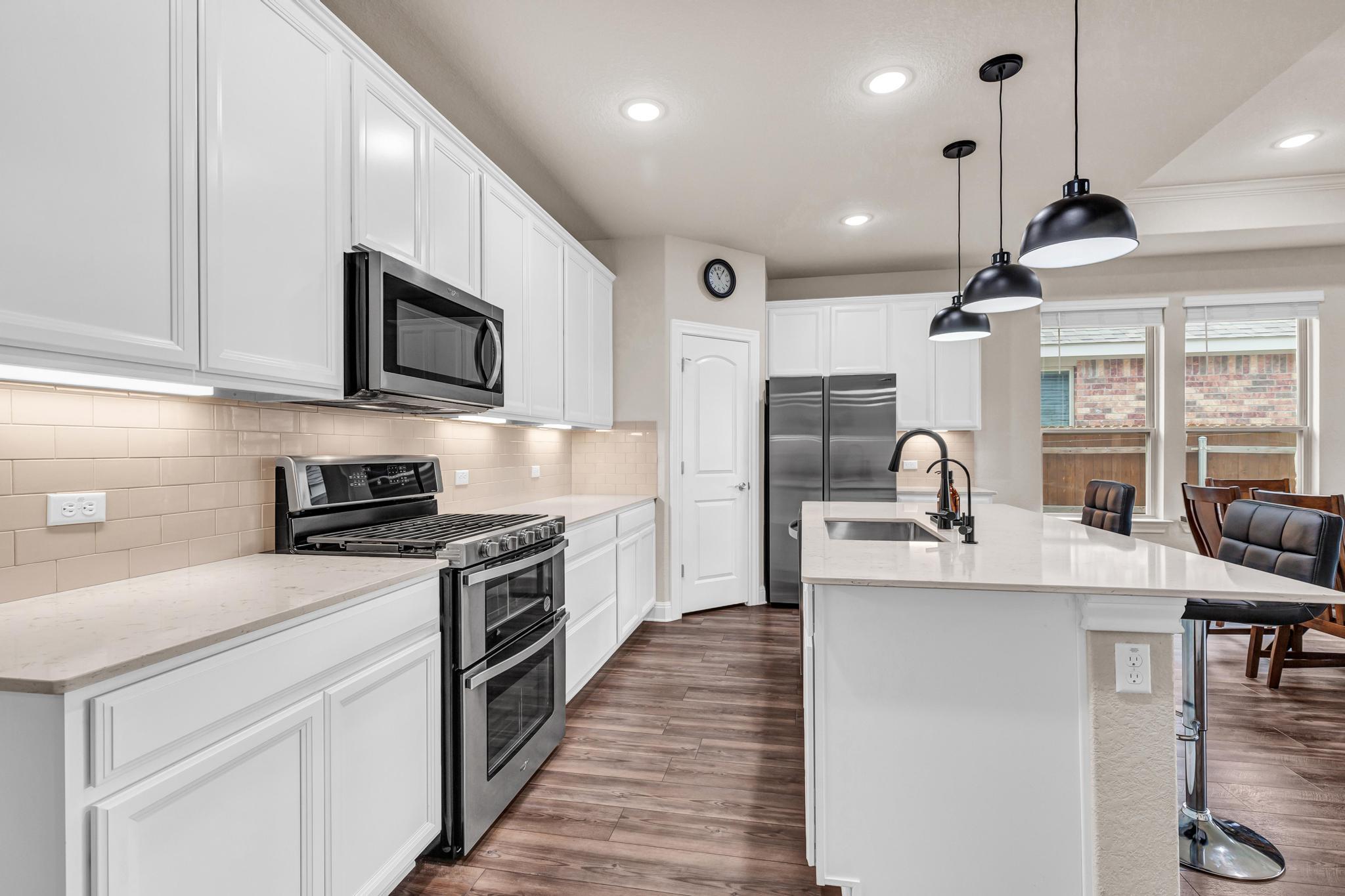 100 Janelle Ln, Liberty Hill, TX 78642