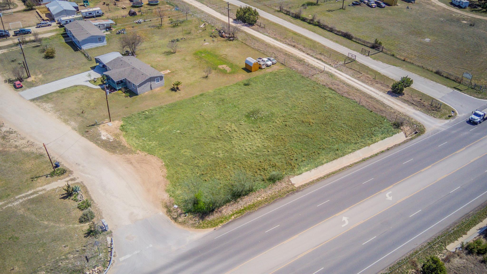 102 Crestview Dr, Liberty Hill, TX 78642